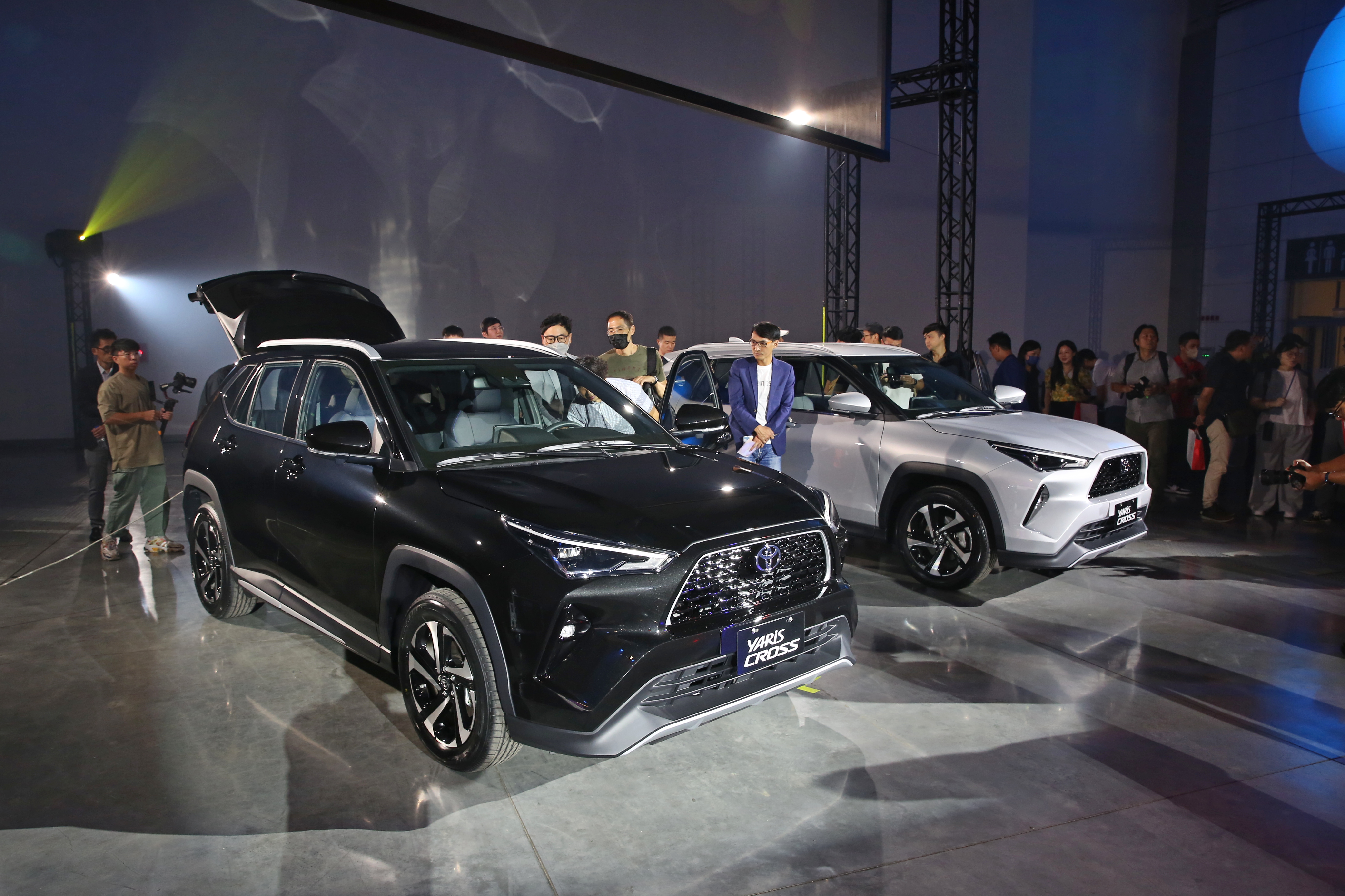 隨著YARIS CROSS等國產車上市助攻下，10月國產車比重回升至56.6%。