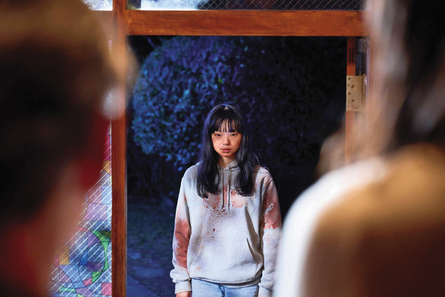 女主角的幸福是建立在別人犧牲之上，從樂於助人的有為青年，變成冷漠的個體。（車庫提供）