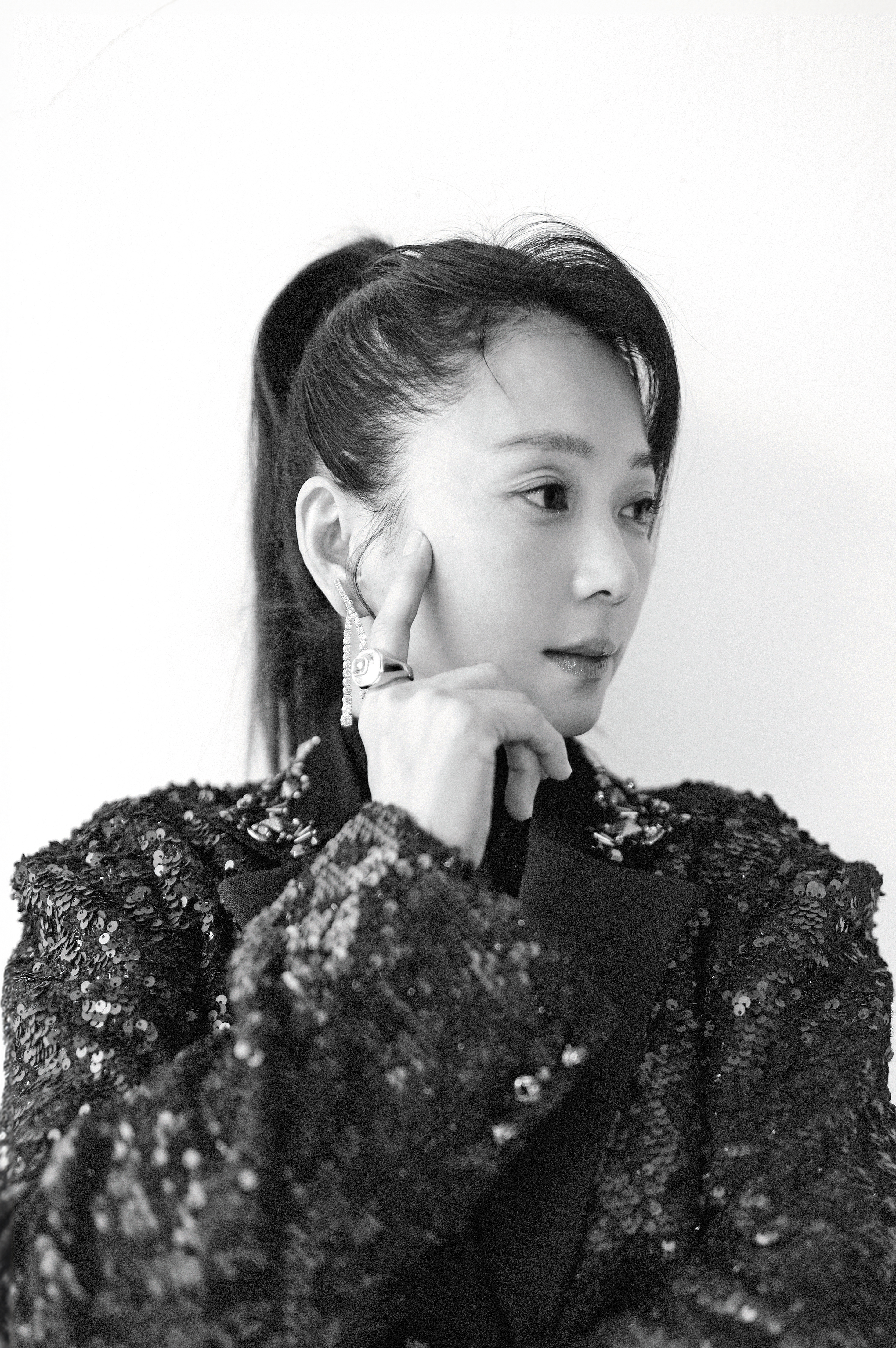 六月坦言，她與李易對家庭的概念並不太一樣，不過兩人仍持續在溝通、磨合之中。