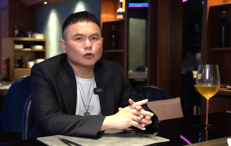 網紅超哥雞排店連續倒閉後，近日跨足鐵板燒市場，開始在社群平台宣傳自家餐廳。（翻攝YouTube頻道「超派人生」、超哥臉書）