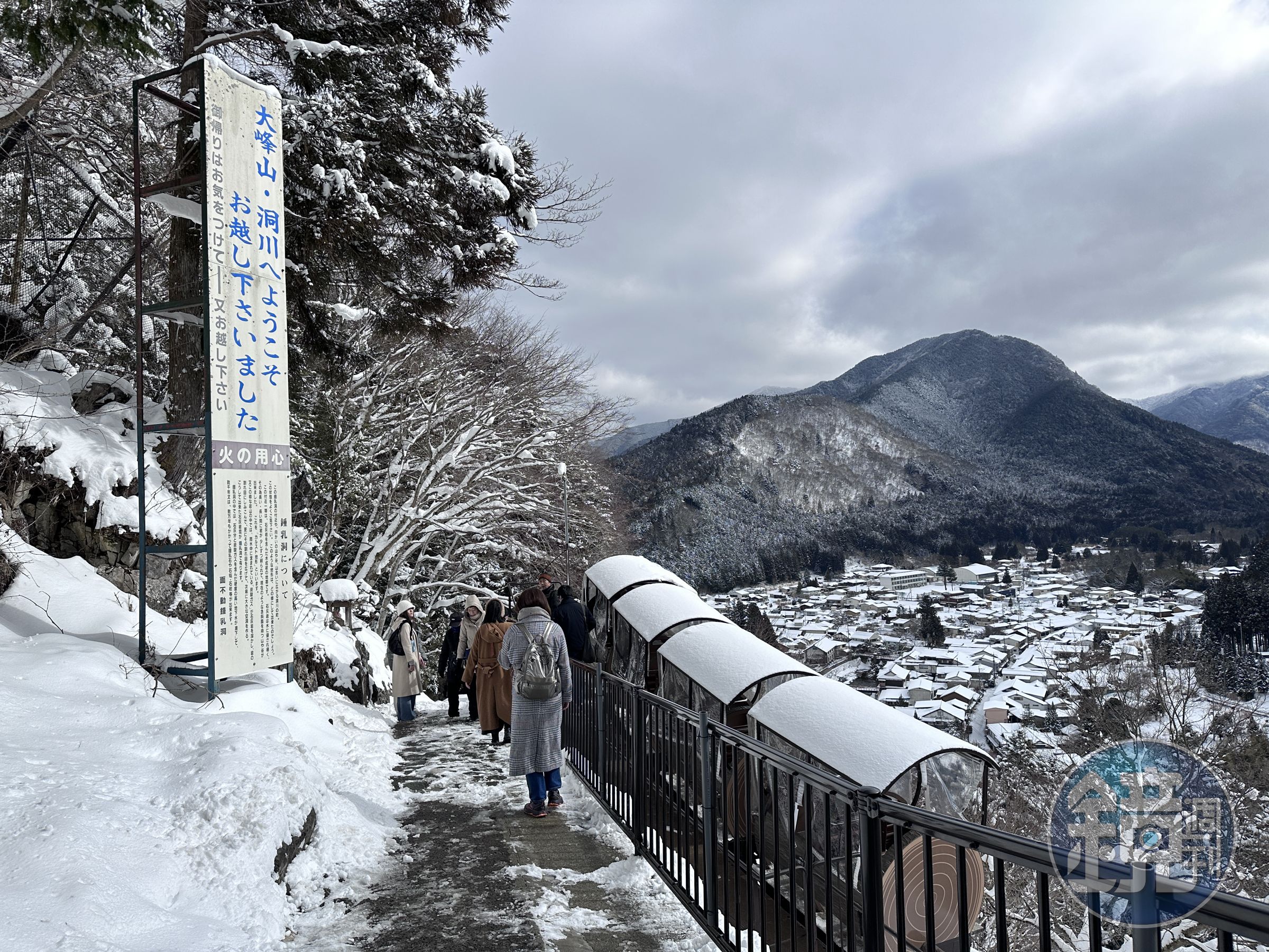 洞川溫泉的天川村山川壯闊,坐擁世界遺產的大峰山、日本百大名水與鐘乳石,自然名勝景點眾多。
