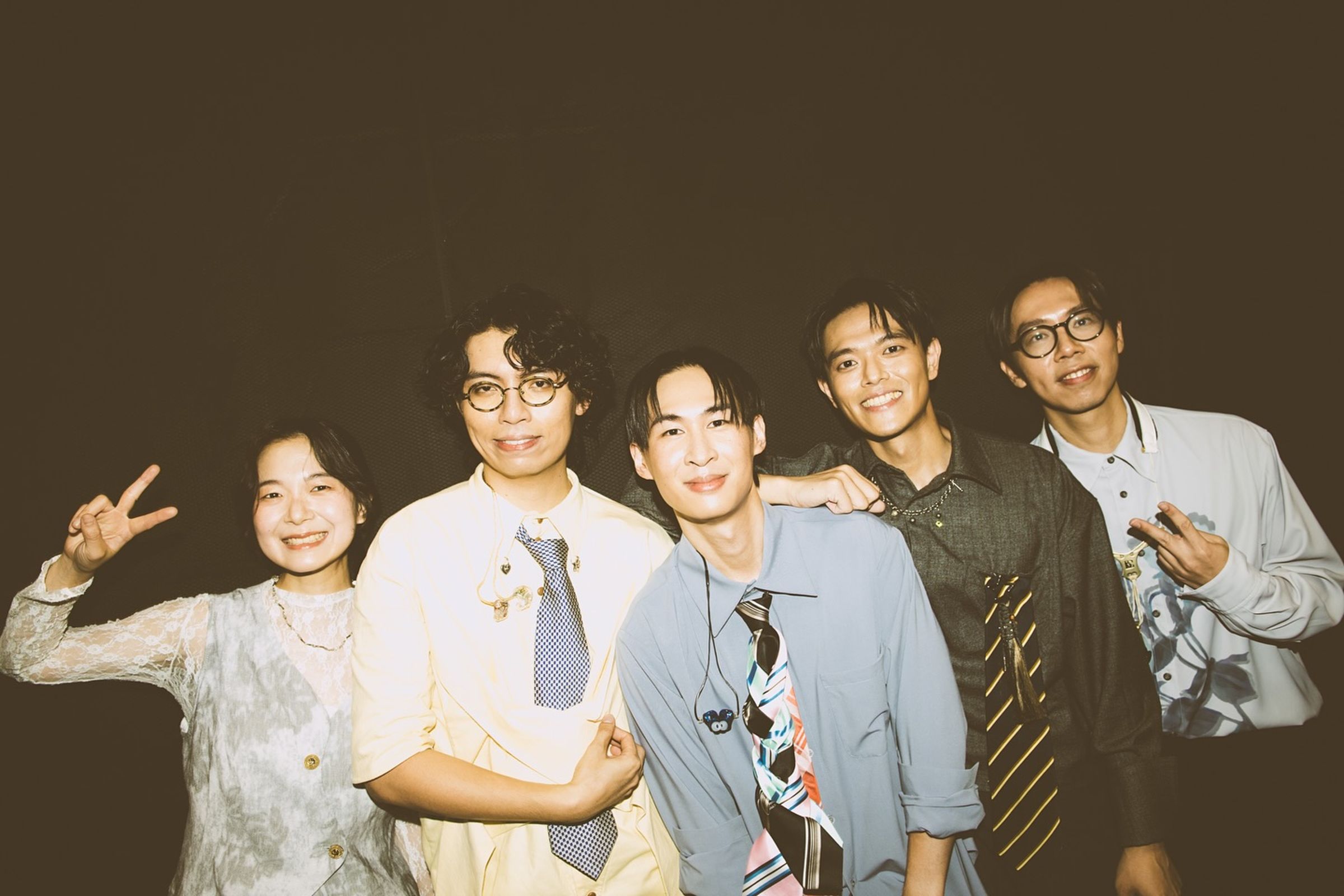 《愛的對白》是椅子樂團成軍十周年之作。（翻攝椅子樂團IG）