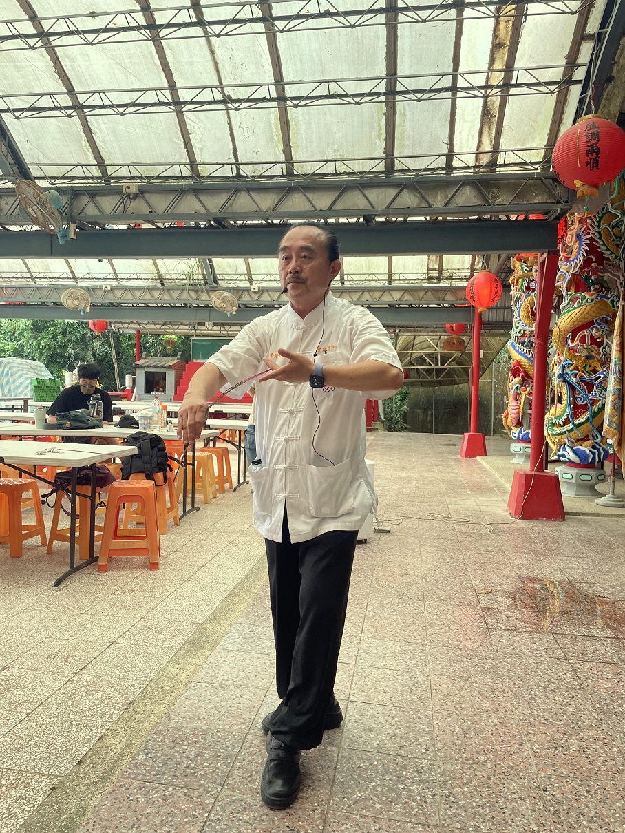 《幸福房屋事件簿》宗教顧問─善息堂院長李聖玄。(逆光電影提供)