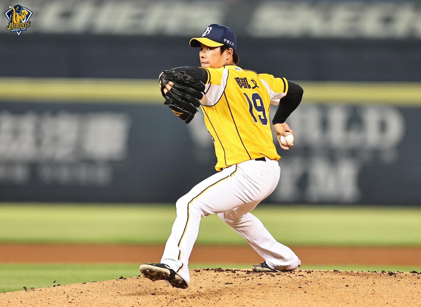 鄭凱文去年球季結束後申請成為自由球員，中信兄弟證實已簽回。（翻攝中信兄弟粉絲團）