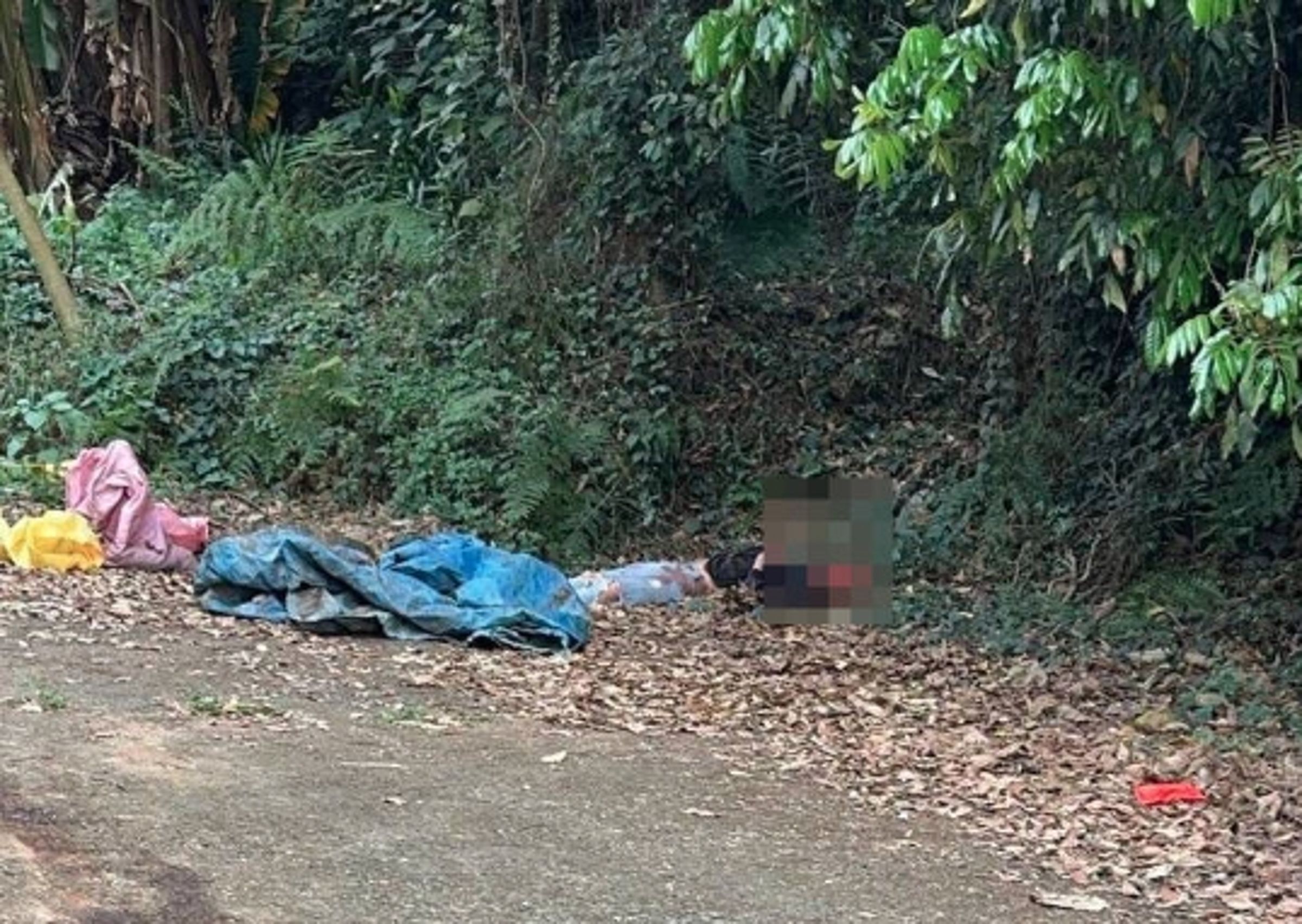 一名32歲湯姓男子被發現陳屍彰化員林百果山偏僻產業道路。（翻攝畫面）