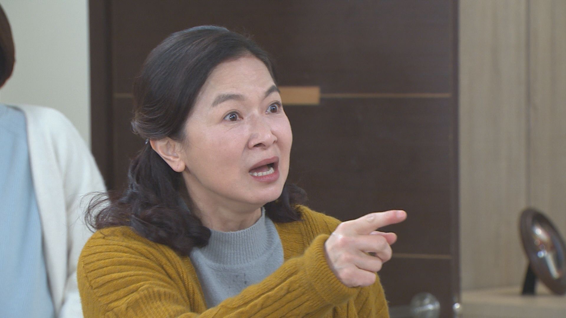 謝瓊煖《好運來》修理外遇兒子劉至翰。(民視提供)