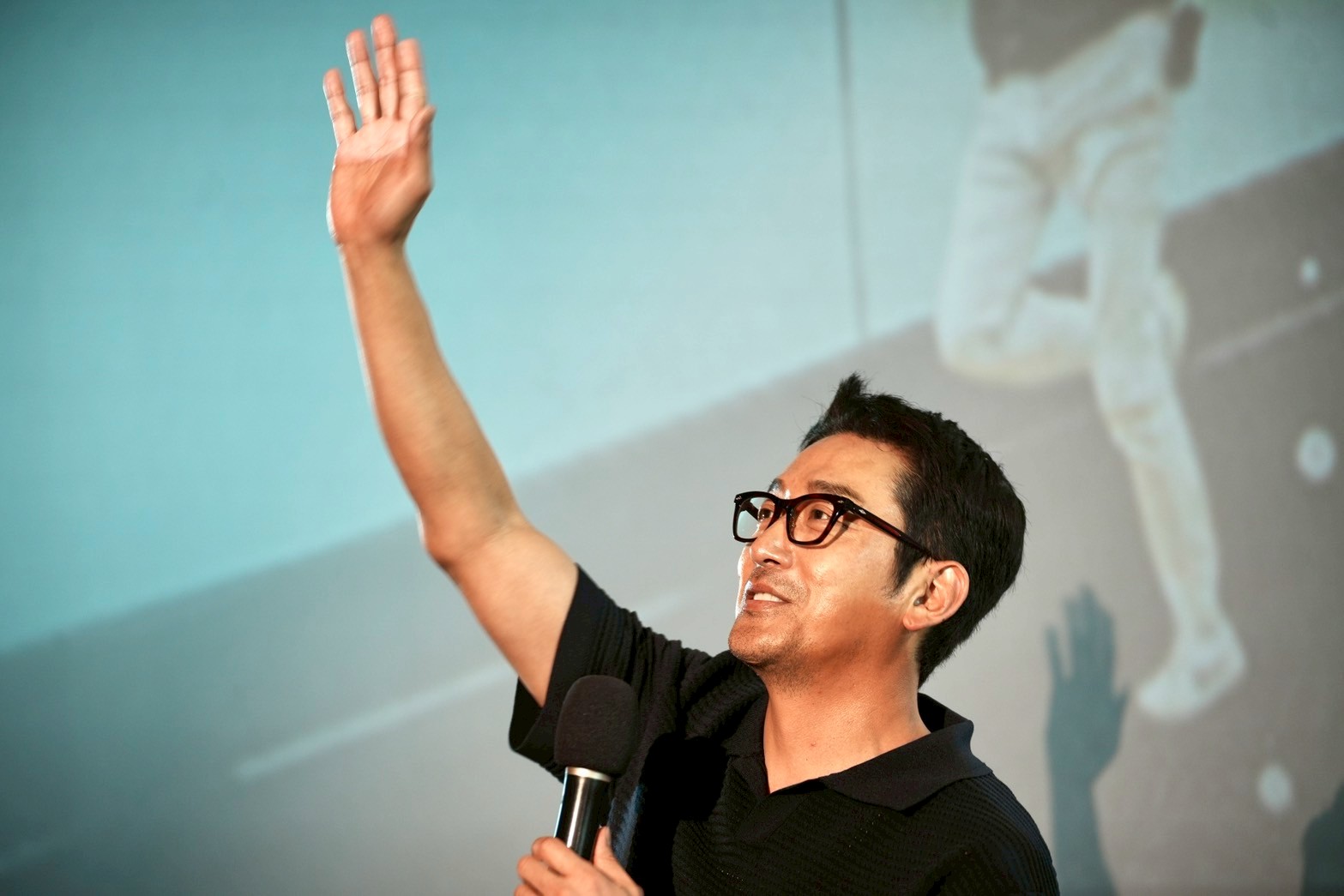 河正宇今（26日）為電影《喬王出任務》在台北親自出席影人見面會。（車庫娛樂提供）