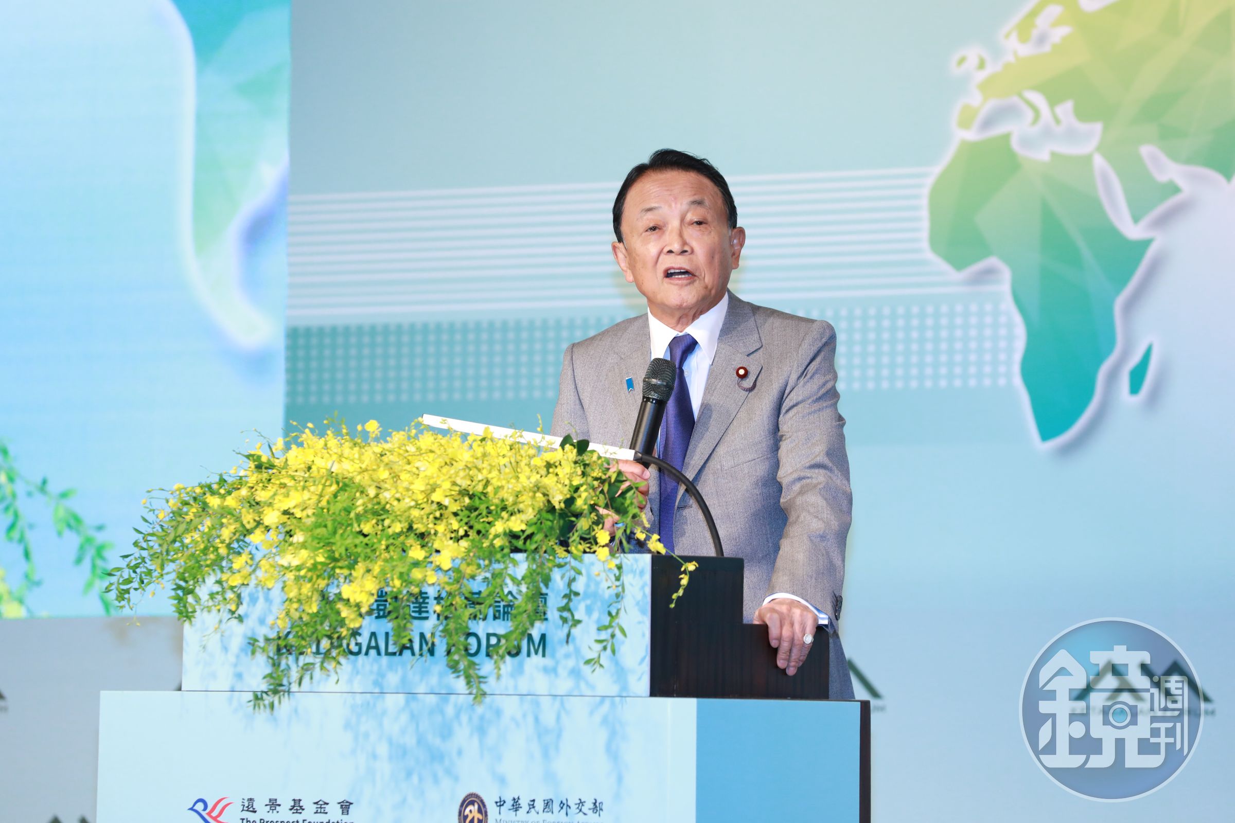 麻生太郎引用破窗理論,呼籲國際社會應該關注台灣,也強調台灣是一扇不應被打破的窗。(本刊資料照)