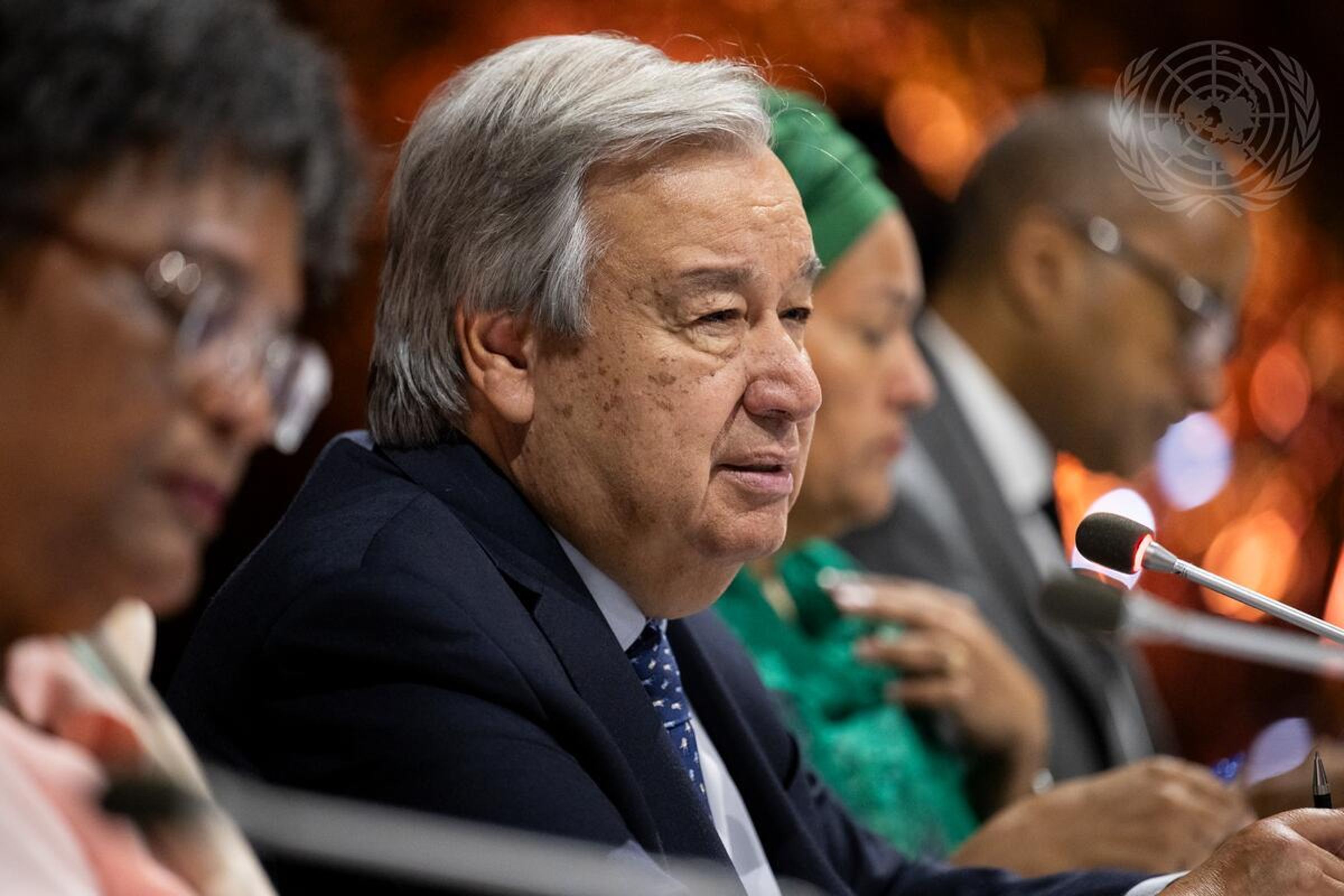 聯合國祕書長古特瑞斯(Antonio Guterres)呼籲哈瑪斯釋放人質,並盼望以色列放行人道物資進入加薩走廊。(翻攝自聯合國官網)