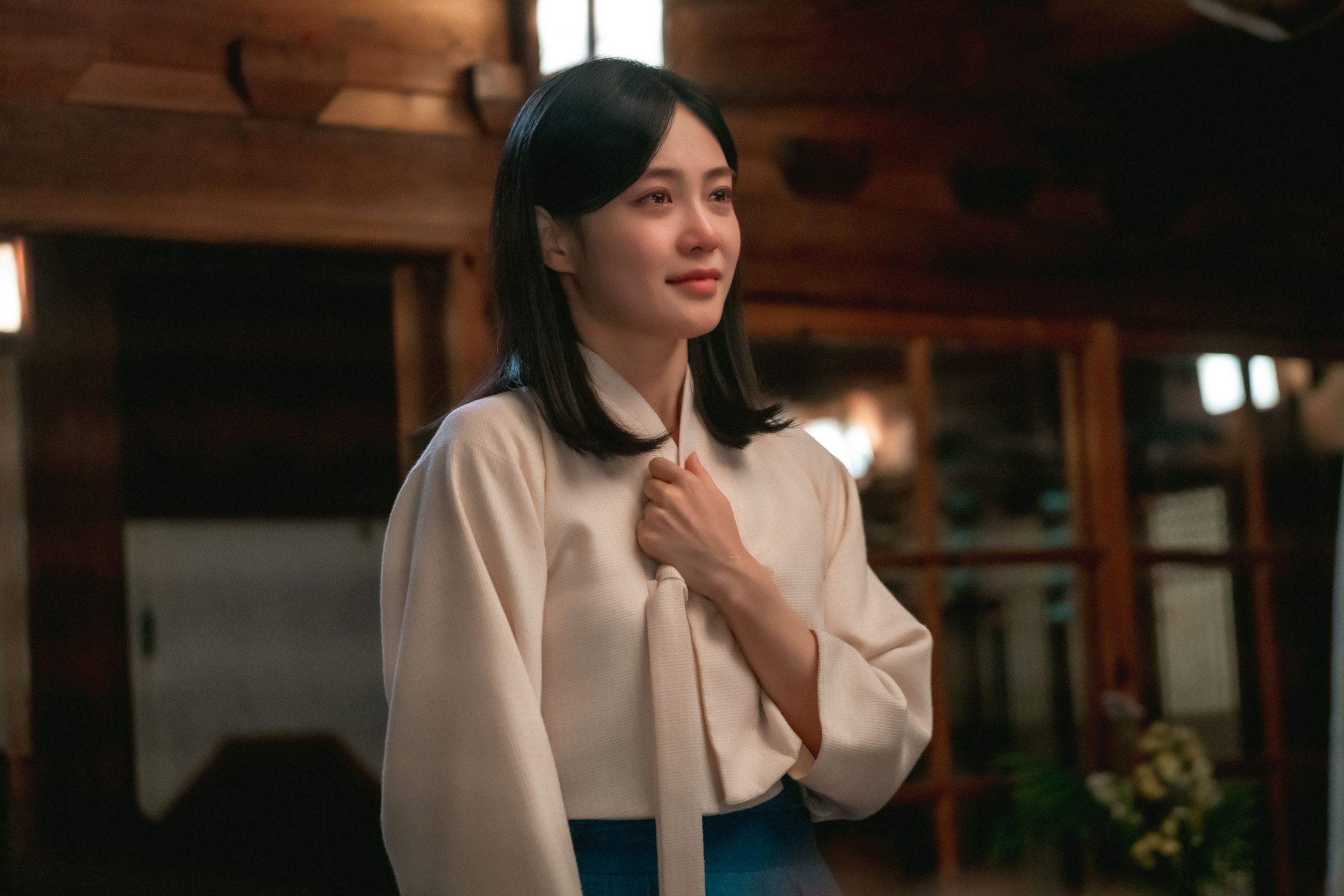 洪珠蘭(禹多菲飾)因家族壓力回鄉嫁人,令觀眾心碎。(Disney+提供)