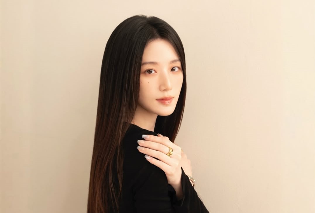 舒華隨團體I-dle入選《富比士》2026年「亞洲30位30歲以下菁英榜」。(翻攝yeh.shaa_ IG)