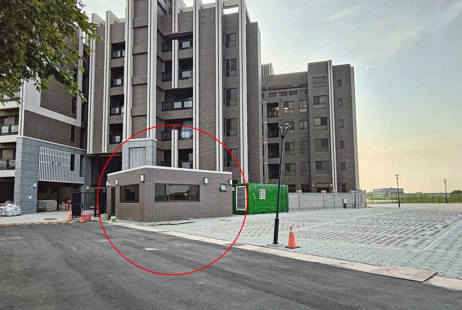 立委家族涉違法3／靠農地停車場煉金入帳1.2億　家族建案遭爆違法萬美玲回應了