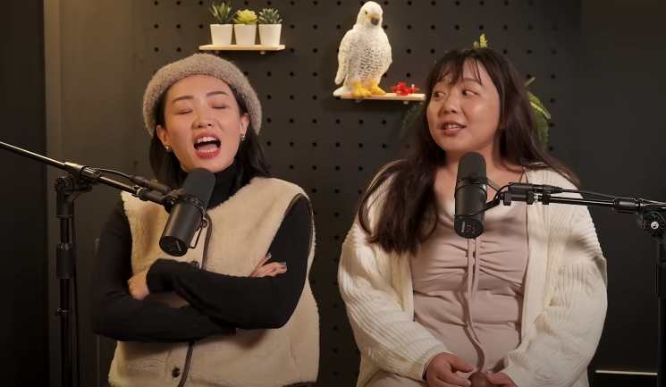 喜劇演員天殘的閨密林妍霏去年在博恩節目上，大談感情史，如今也跟著風波曝光。（翻攝自博恩的YouTube頻道）