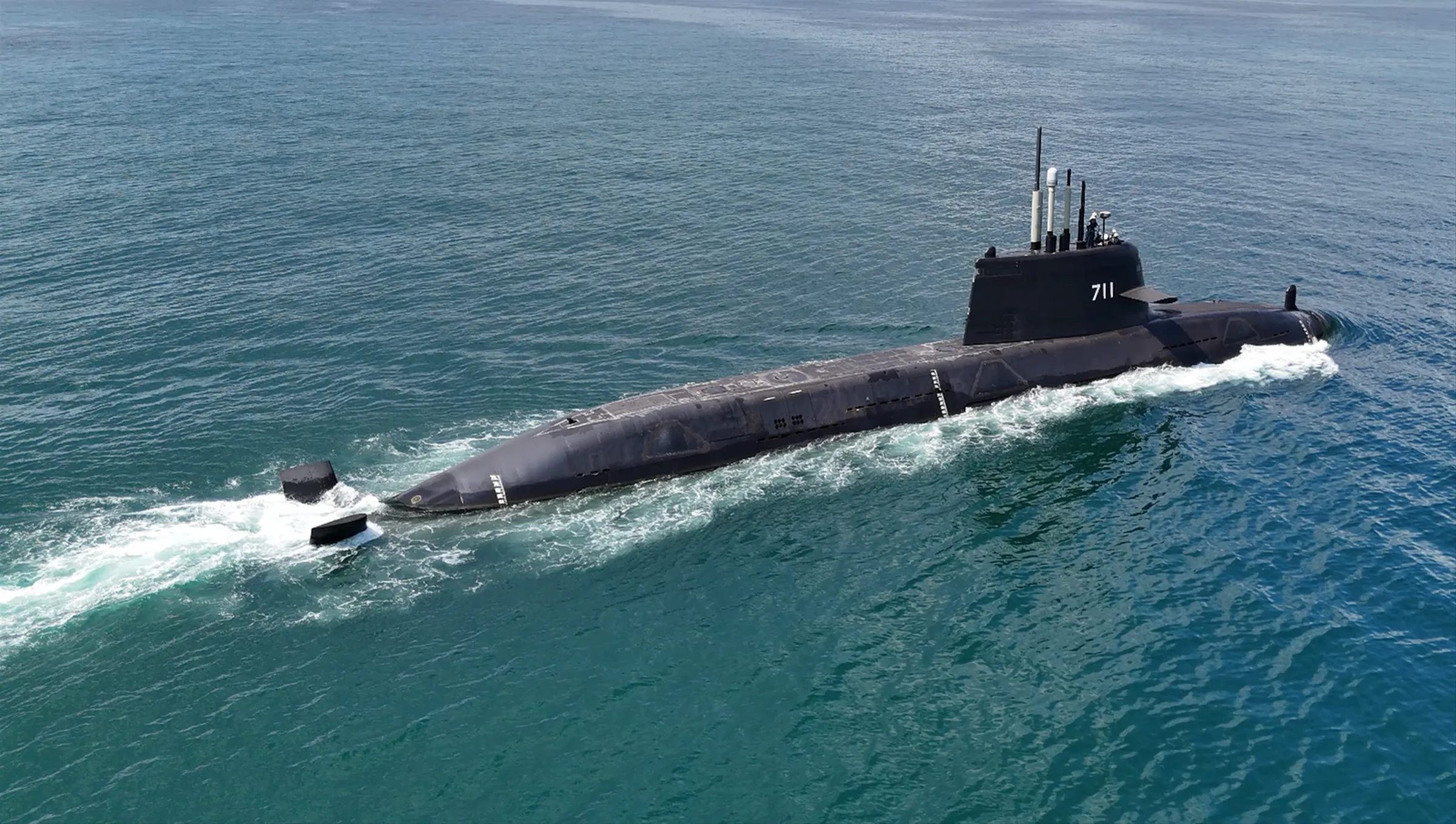 海鯤號潛艦海試居然沒有錨，爆料者批評這是拿全體船員生命開玩笑。（圖／台船提供）