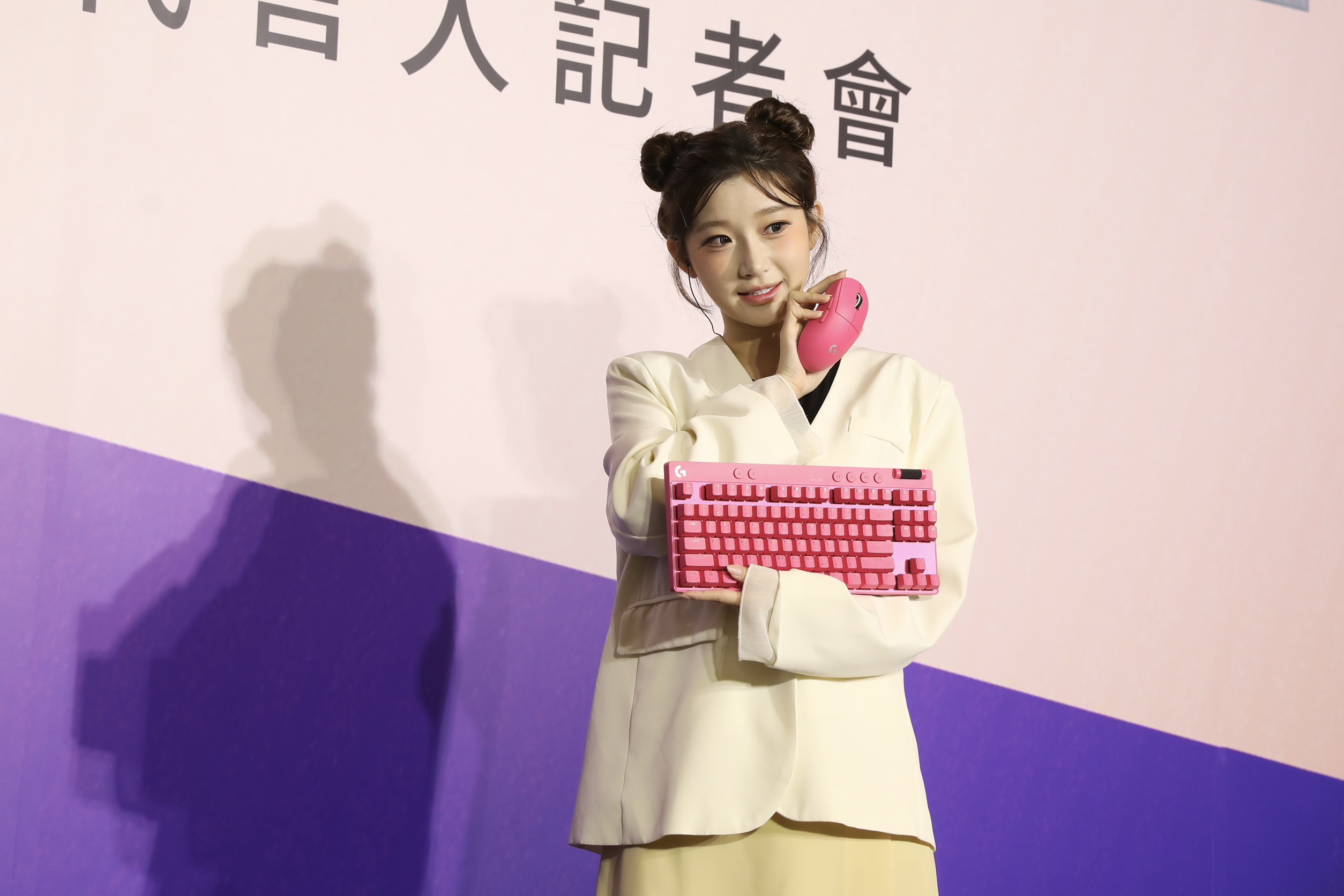 AI女神李珠珢出席電腦周邊品牌羅技Logitech代言人記者會。