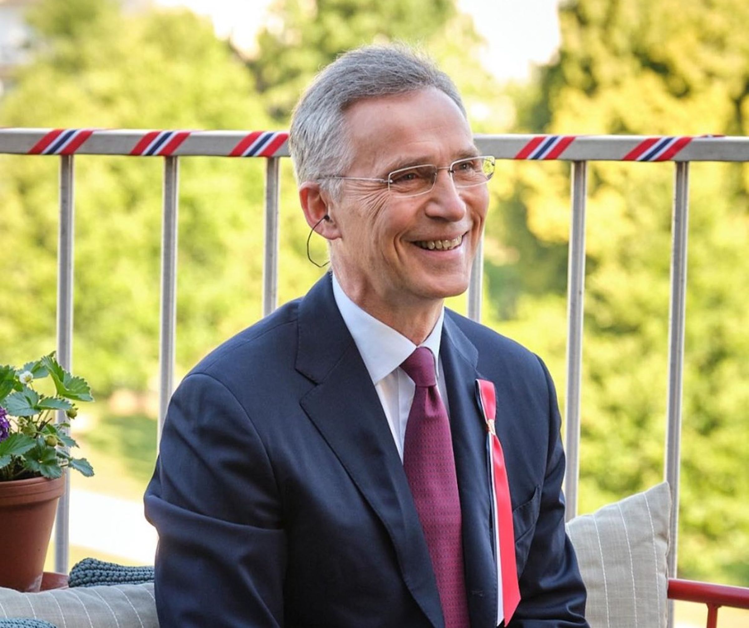 即將卸任的北約祕書長斯托爾滕貝格(Jens Stoltenberg)告別演說中,呼籲美國和歐洲避免重蹈孤立主義的覆轍。(翻攝Facebook@ Jens Stoltenberg)
