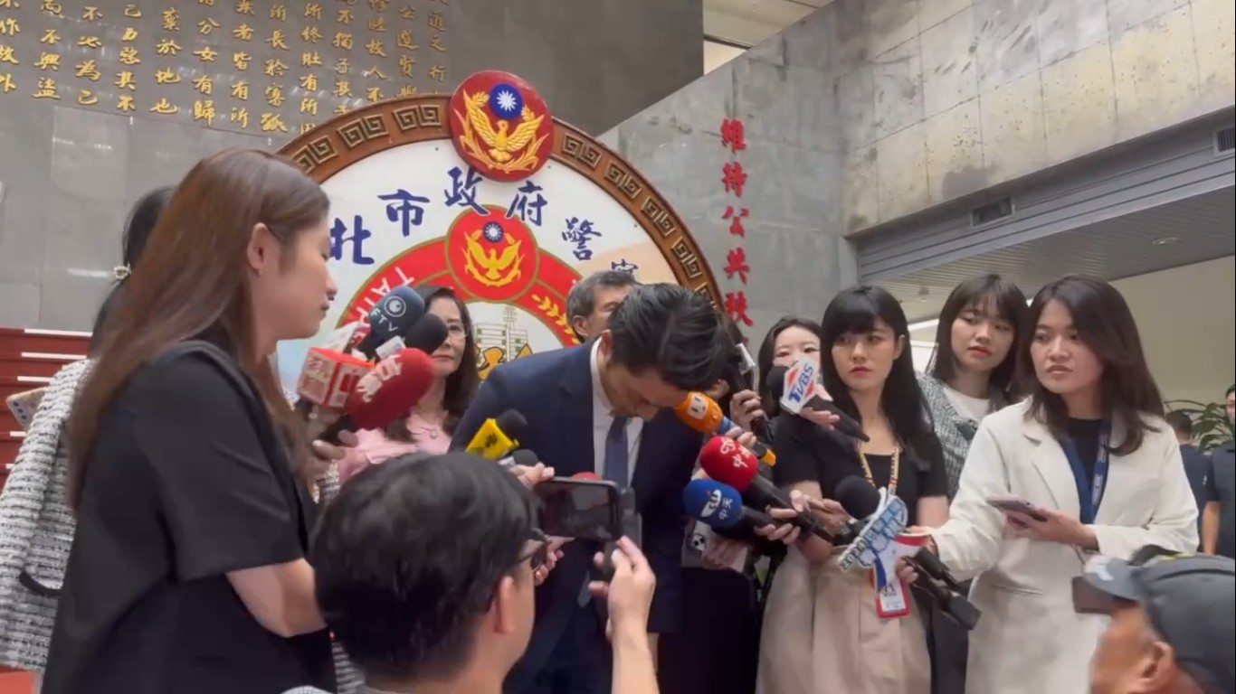 蔣萬安今日為北市幼兒園性侵案鞠躬致歉。(北市府提供)