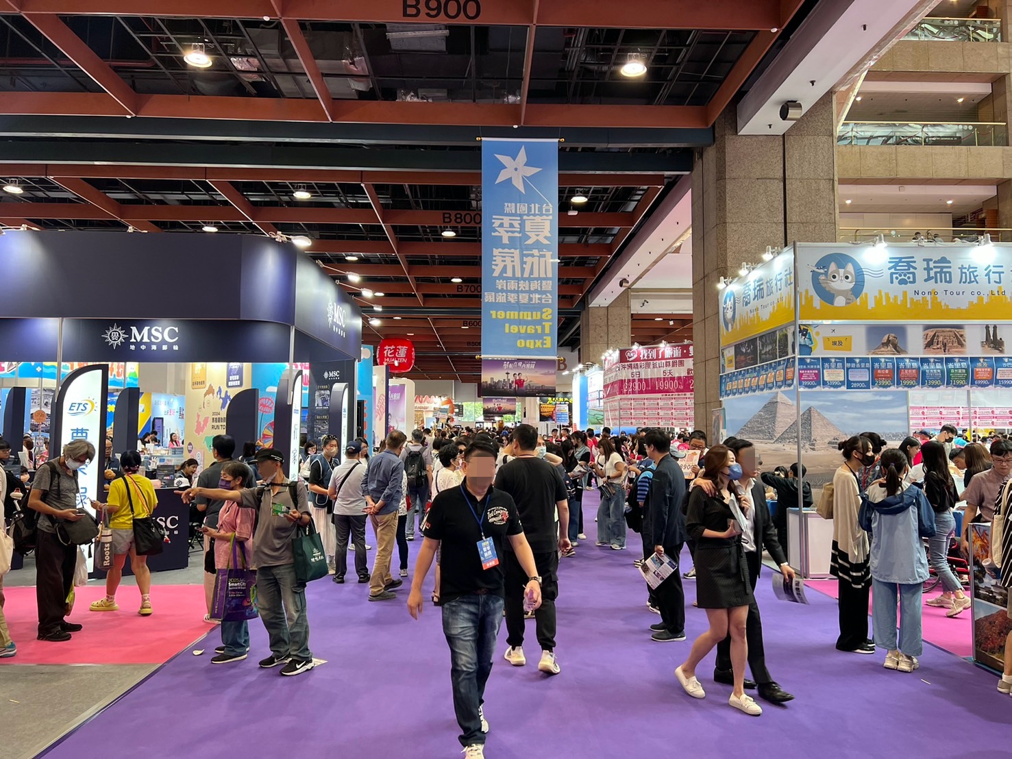 旅展共計有全台30個公單位,近200家廠商、600個攤位盛大展出。