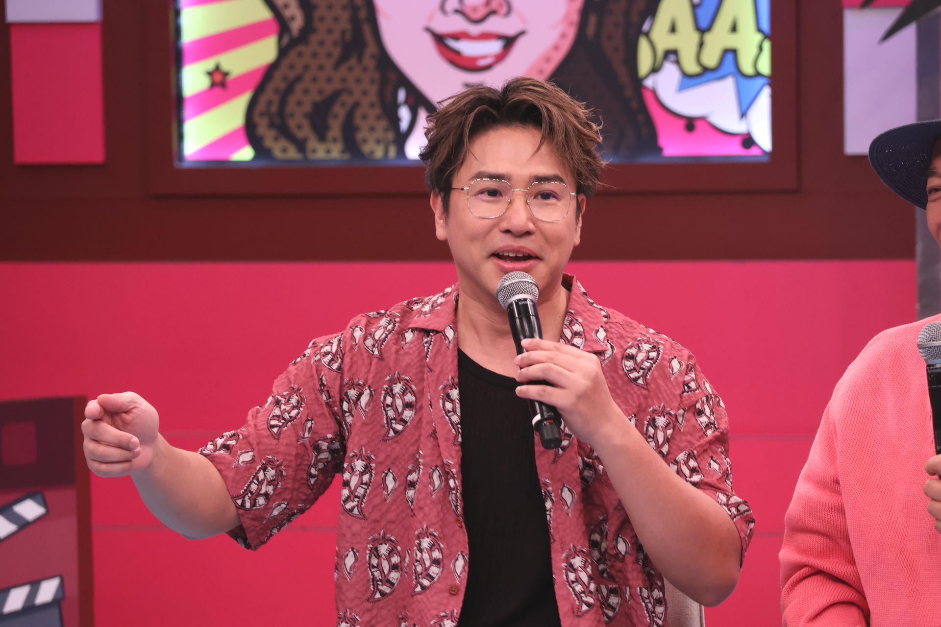 歐漢聲錄影分享與另一伴出遊經驗。（中天提供）