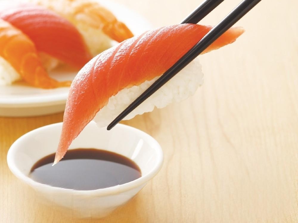 爭鮮2023年10大熱賣品項中，其中5名都是鮭魚。（翻攝自爭鮮臉書）