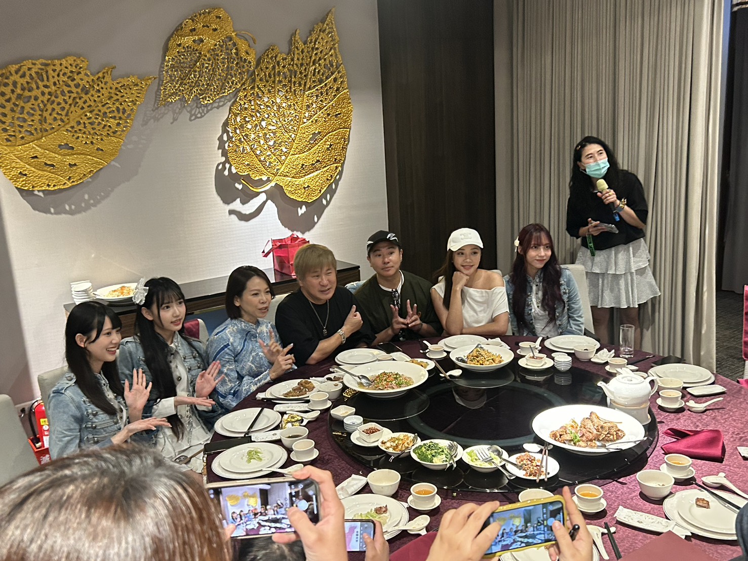 《鑽石舞台之夜》將在8月初移師台中登場，胡瓜今與子弟兵歐弟等人出席媒體餐敘。