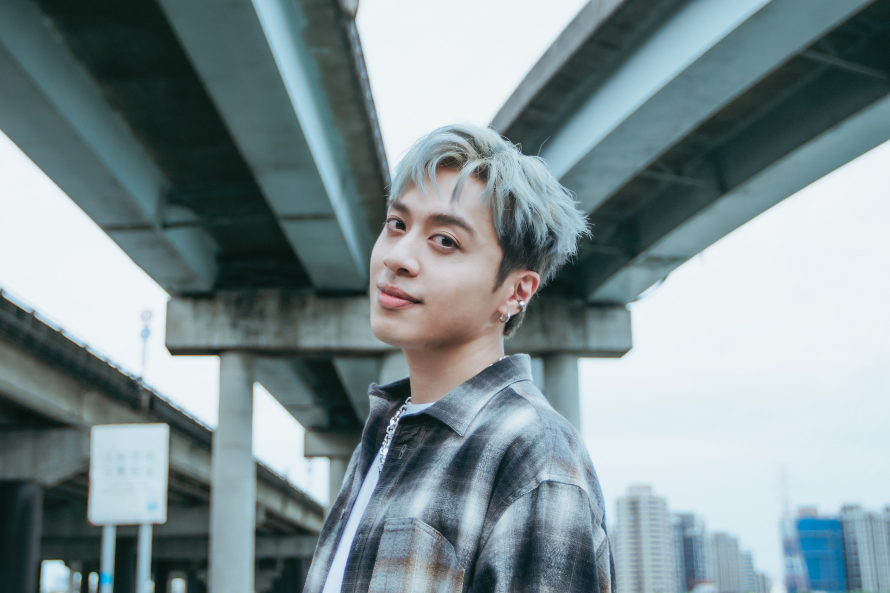 AP潘宇謙推出新歌〈最遠的距離〉MV。（認可音樂提供）