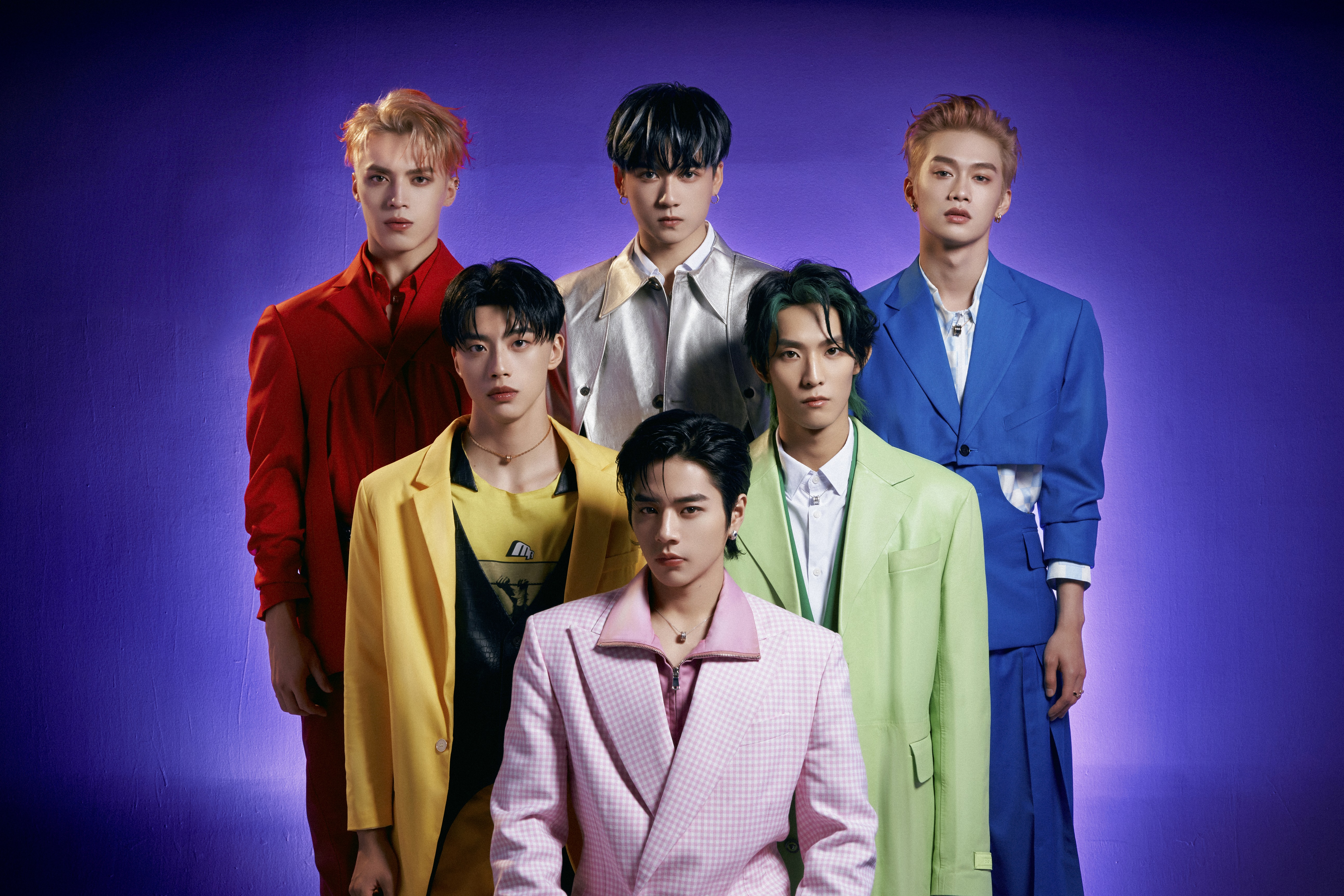 Ozone的「攻頂之路」第一篇章就是推出全新單曲〈World Top〉。（索尼音樂提供）