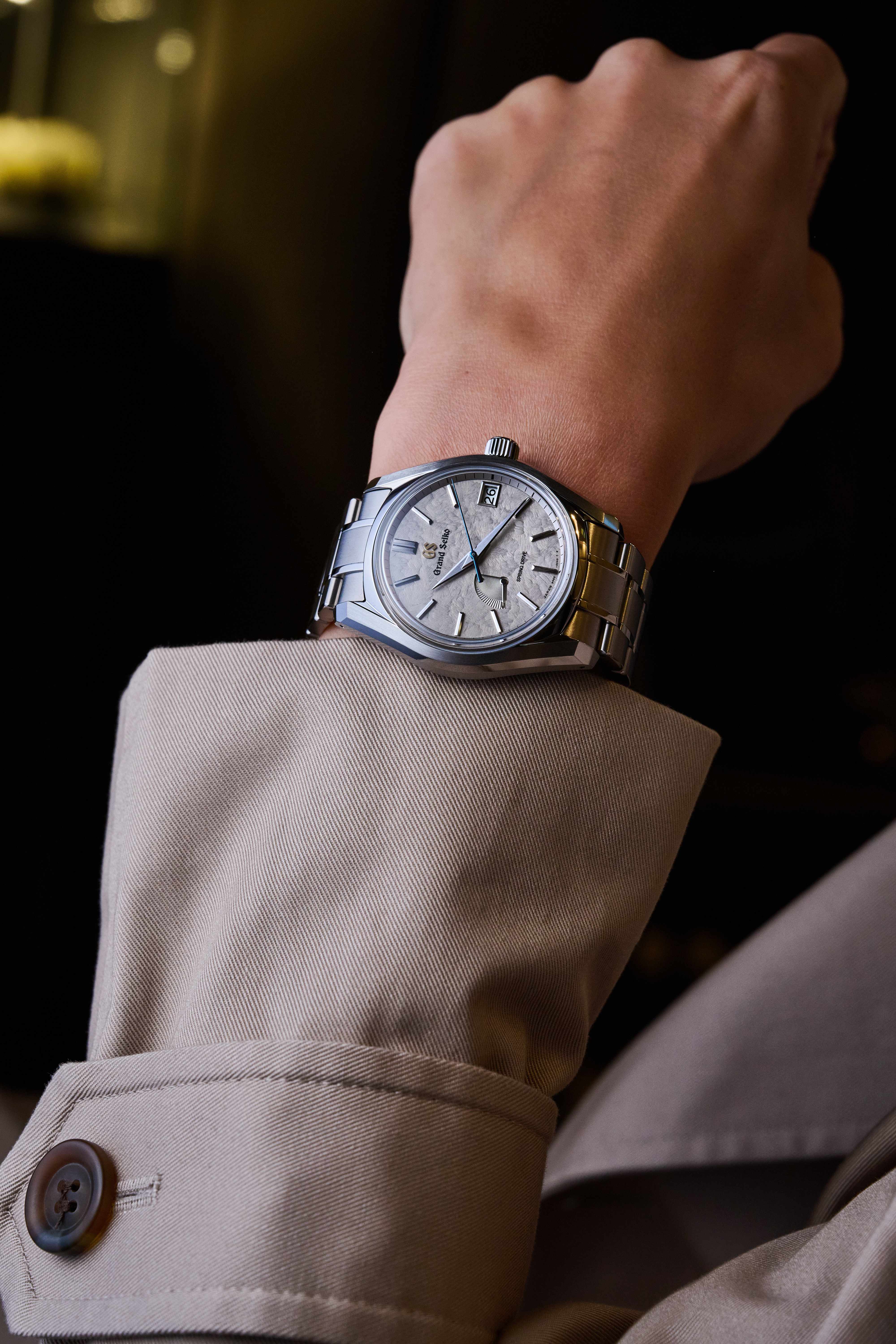 GRAND SEIKO Heritage Collection｜SBGA415／錶徑40mm／白鈦材質／時、分、秒、日期、動力儲存指示／9R65 Spring Drive自動上鍊機芯／動力儲存約72小時／防水10大氣壓／定價NT$198,000