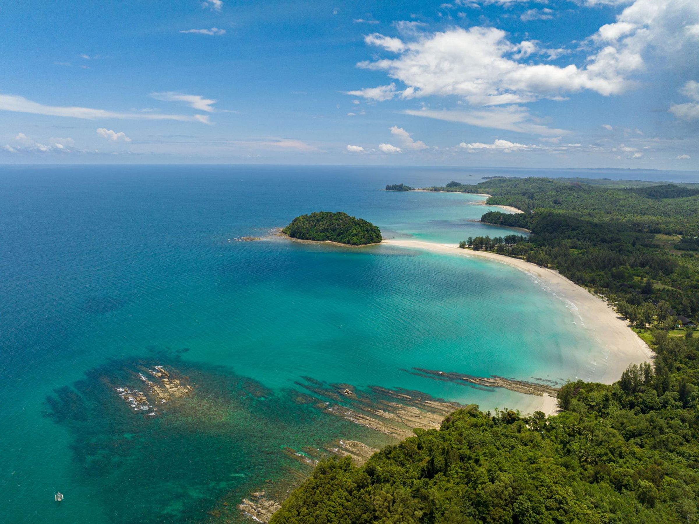 Club Med Borneo坐擁綿延4公里的白色沙灘與清澈海岸。（Club Med提供）