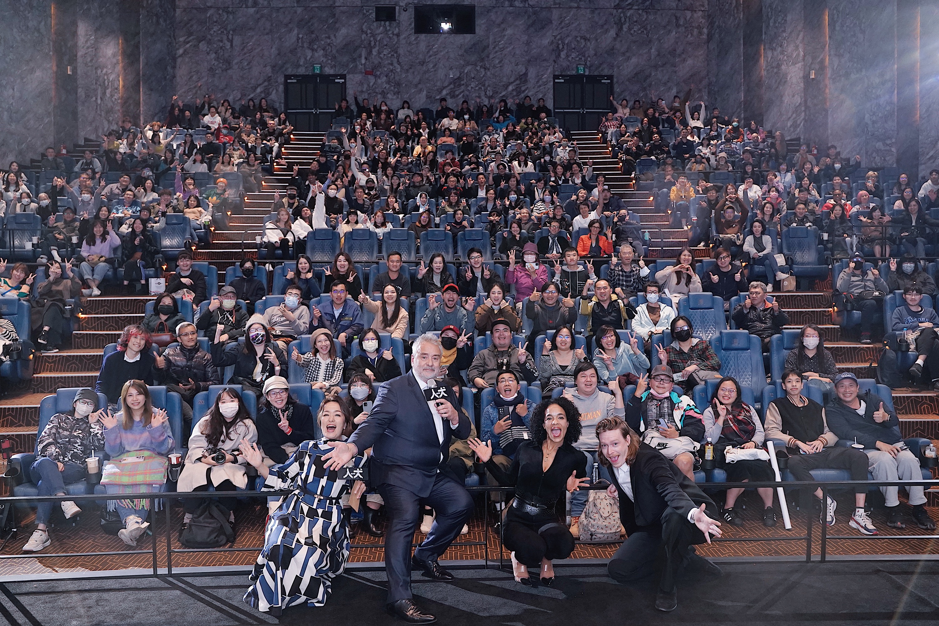 盧貝松一行人出席媒體試片，和400位業內人士交流觀影心得。（傳影互動提供）