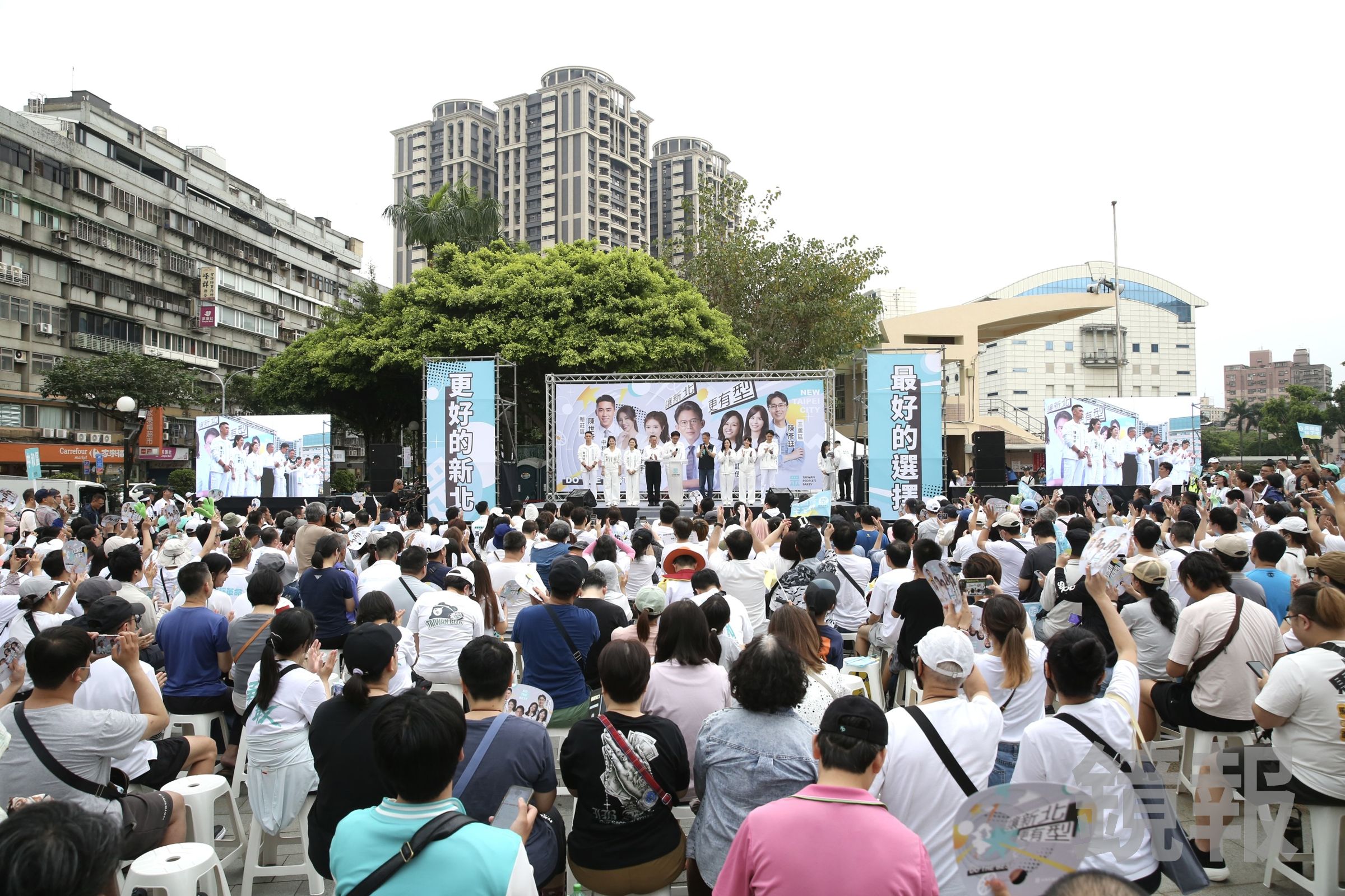 柯文哲列出黃國昌的優點，盼新北市民支持他當市長。（鏡報董孟航）