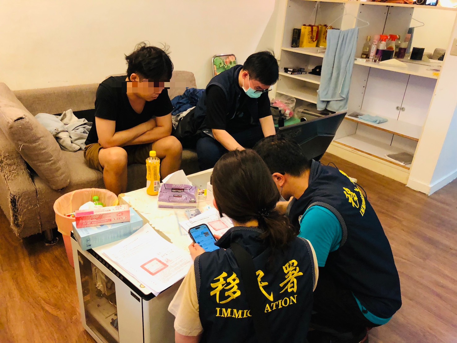 移民署破獲應召集團「3主嫌被起訴」。（移民署提供）