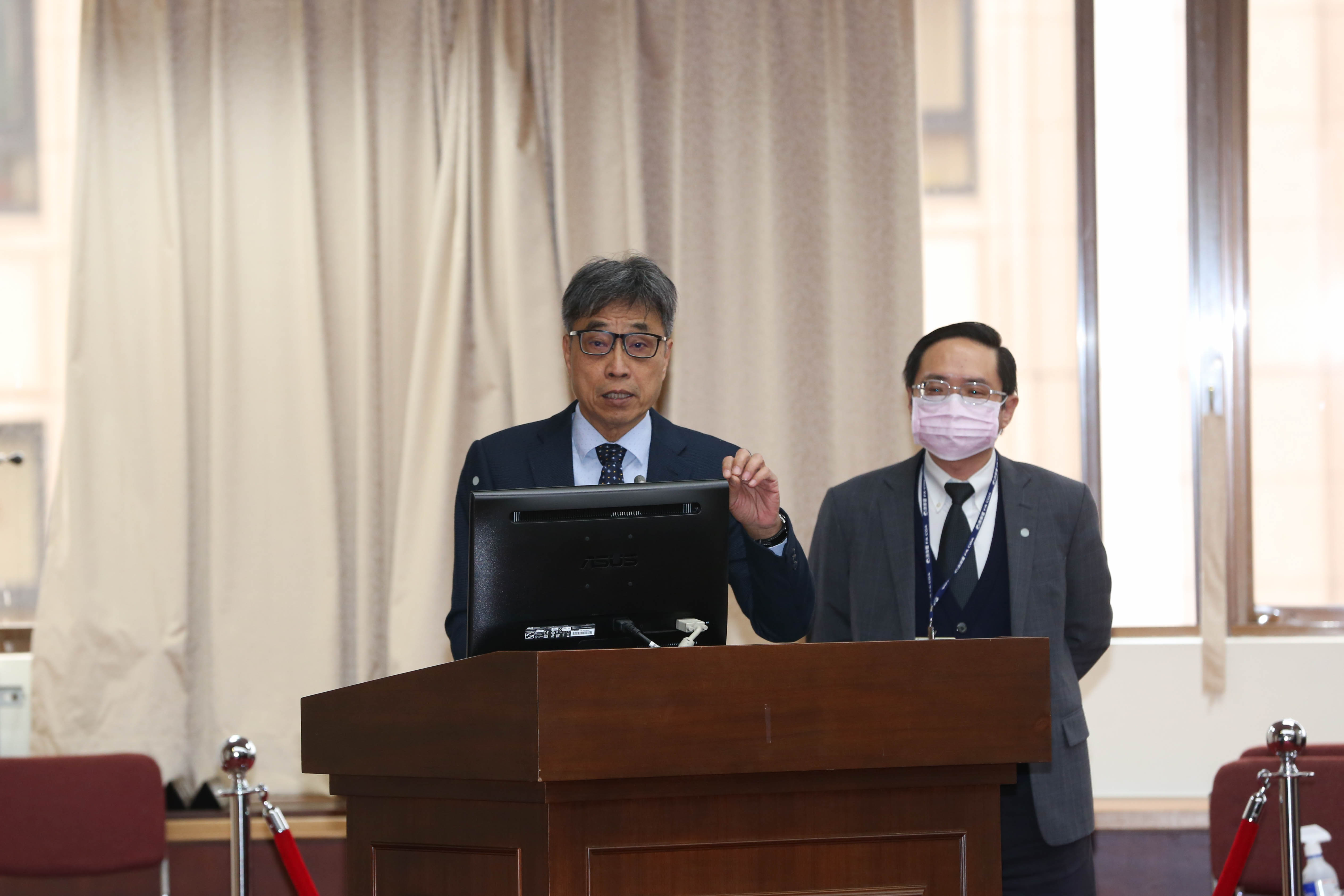 農業部長陳駿季再次呼籲餐飲業者等消費端降低雞蛋價格。（本刊資料照）