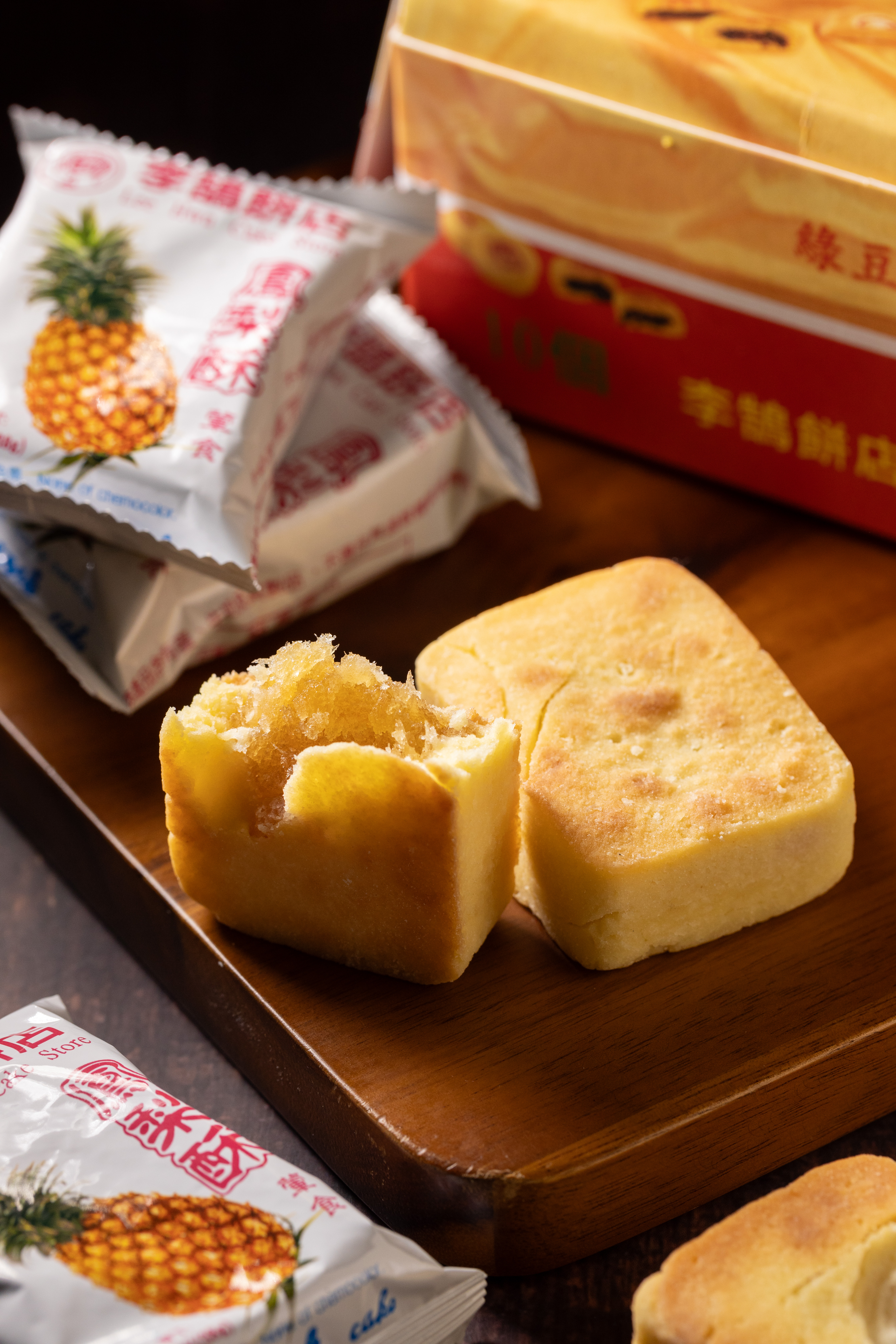 「鳳梨酥」一直是李鵠最具代表性的招牌商品。（30元／個）