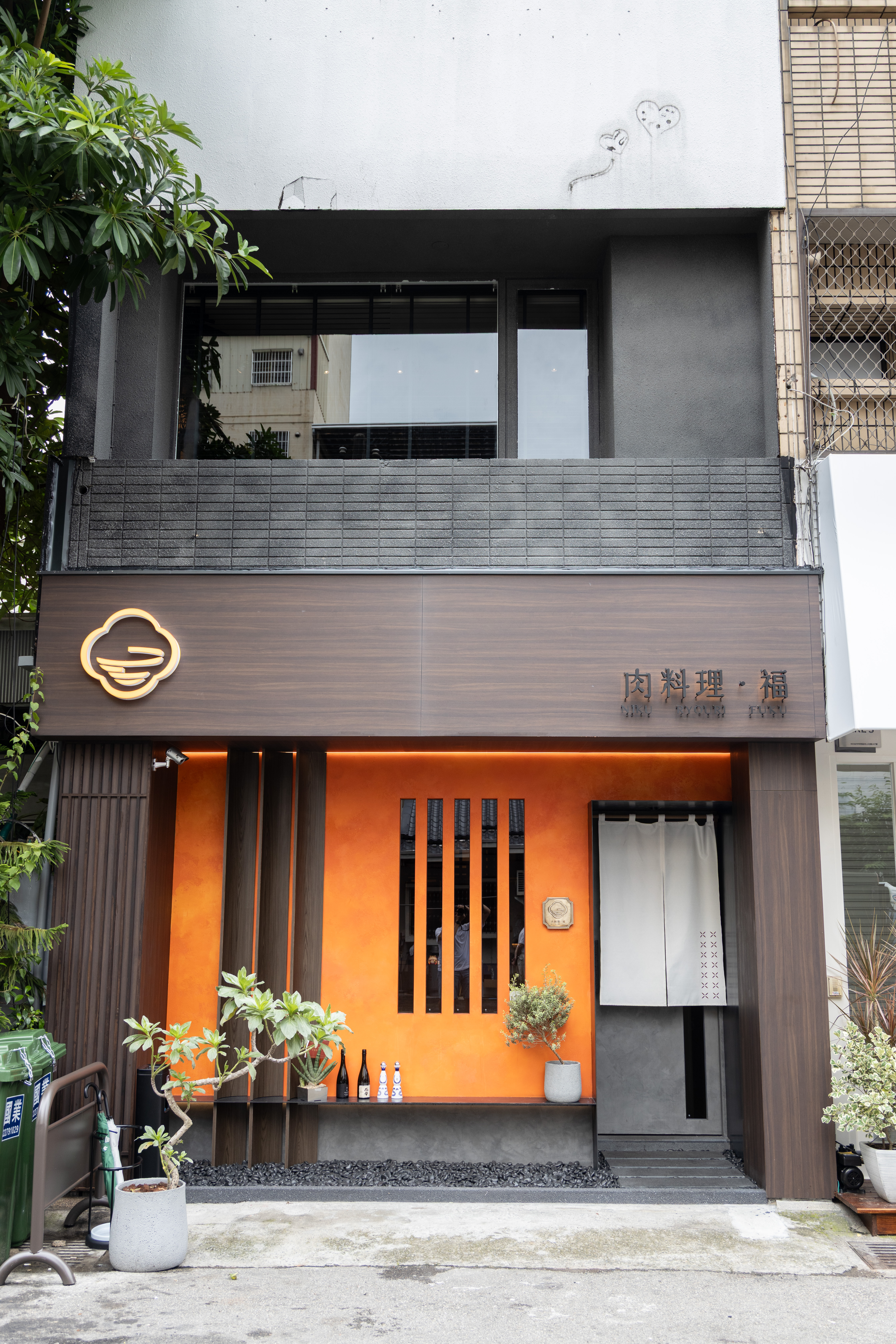 繼「俺達の肉屋」「燒肉本氣」之後,最新的「肉料理‧福」落腳台中向上北路。