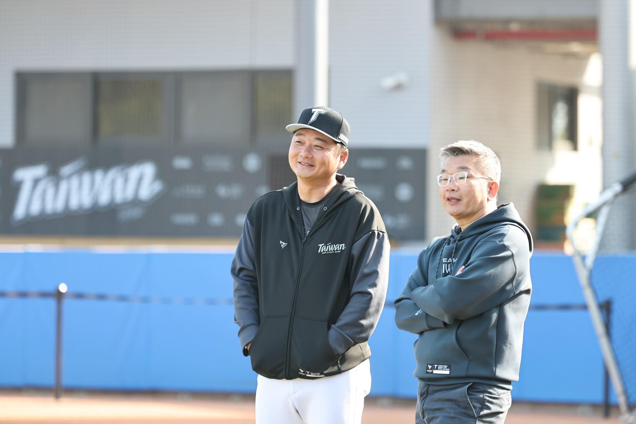 中華職棒會長蔡其昌今受訪時，坦言自己也即將「畢業」卸下會長身分。（翻攝自蔡其昌臉書）