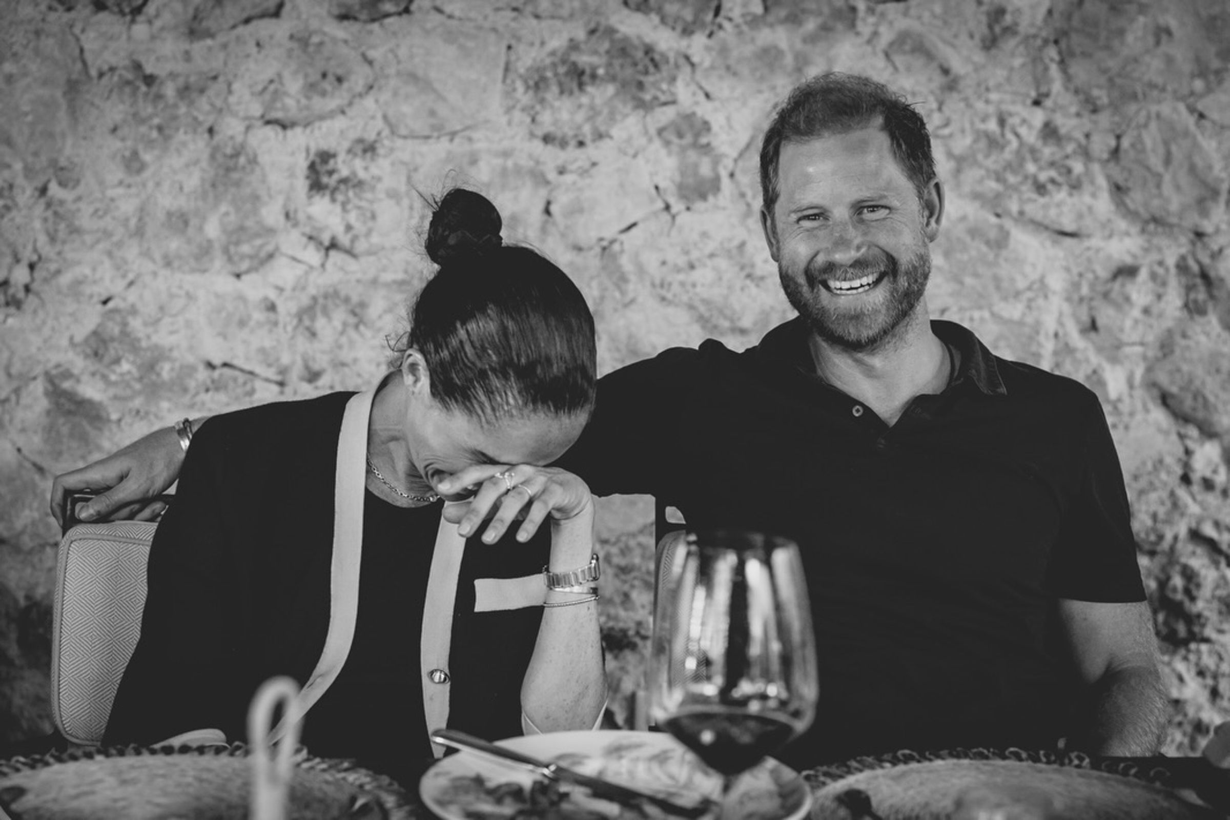 哈利和梅根共進晚餐。（翻攝meghan IG）