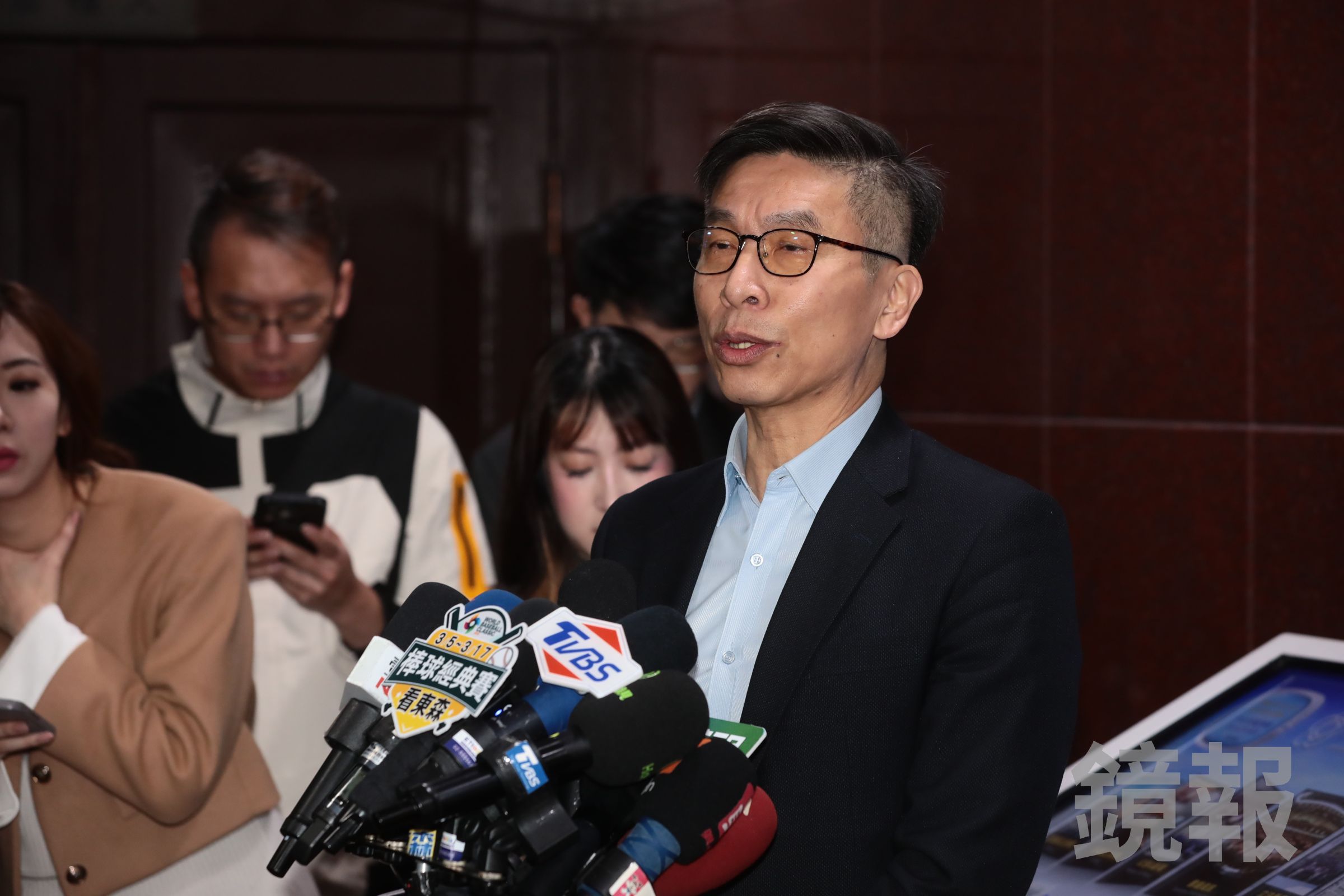 鍾佳濱批藍白根本達不到送出彈劾案的門檻,只是一廂情願。(鏡報林煒凱)