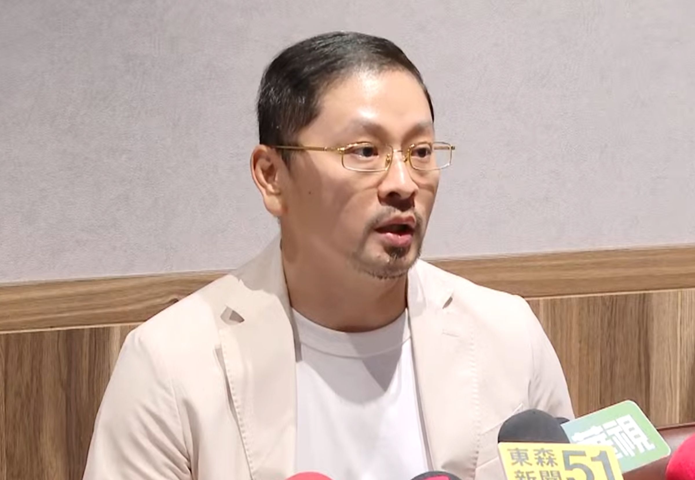 被控霸凌、不當肢體接觸,翁士航親上火線回應了。(鏡新聞)