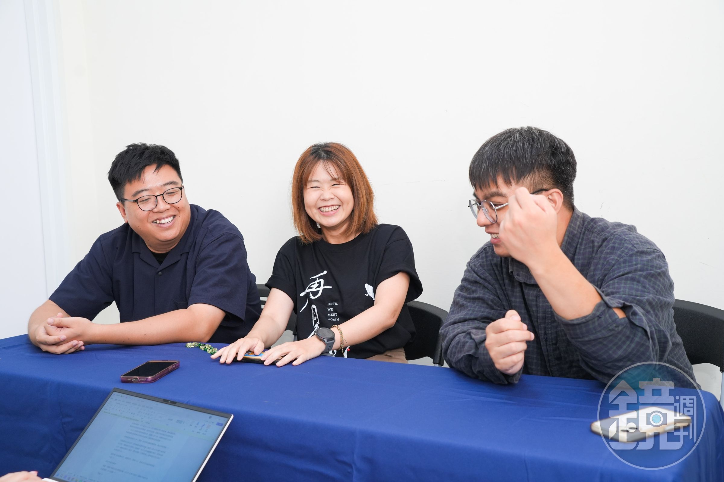 導演吳宗叡（左）與李權洋（右）、編劇吳岱芸（中）對韓國演員表演留下深刻印象。