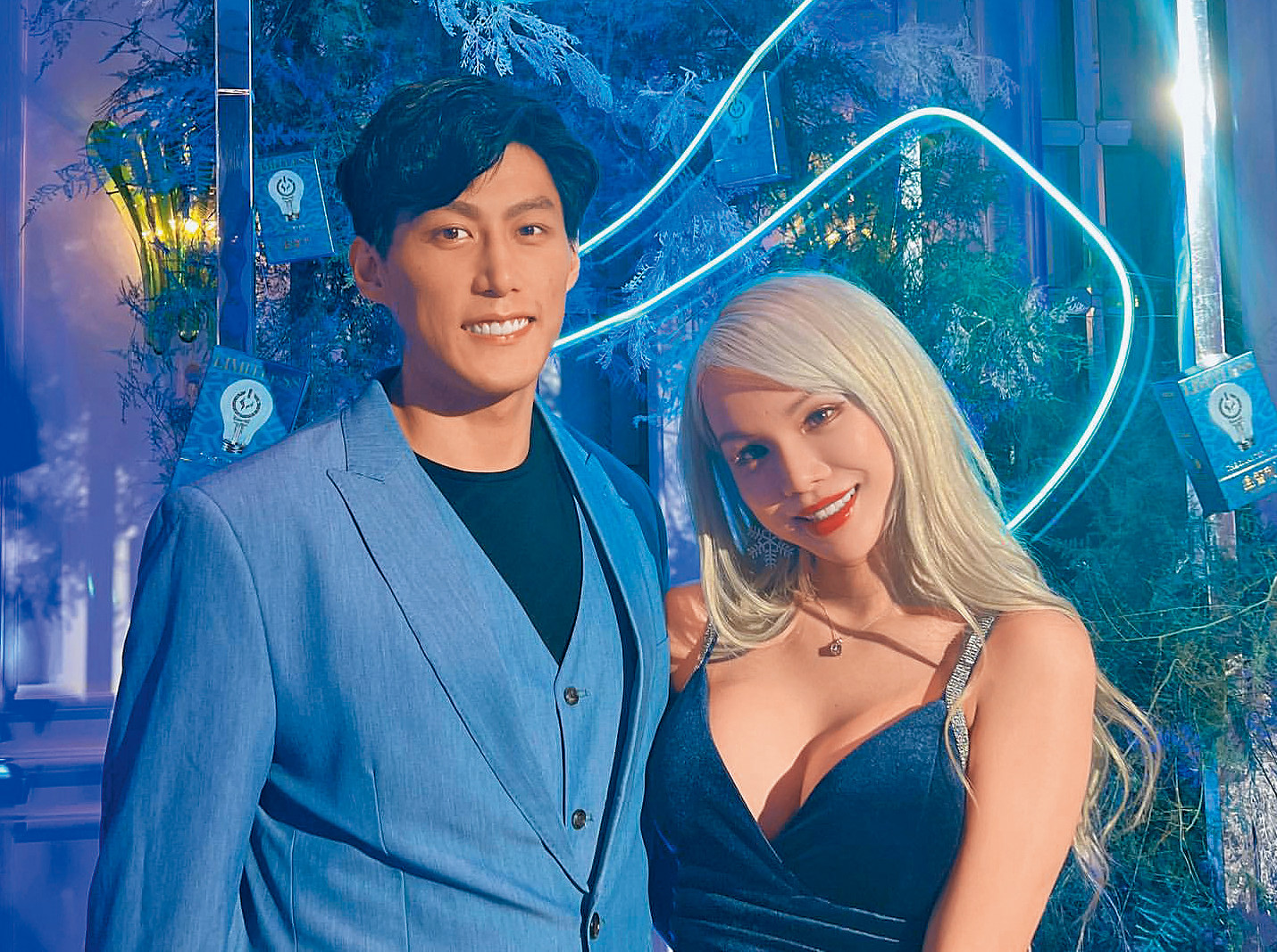 小A辣(右)僅交過2任男友,最長的是第2任和健身教練阿富(左)的6年情;初戀男友則坦承其實是「零號」,兩人因性事不合而告吹。(翻攝自小A辣IG)