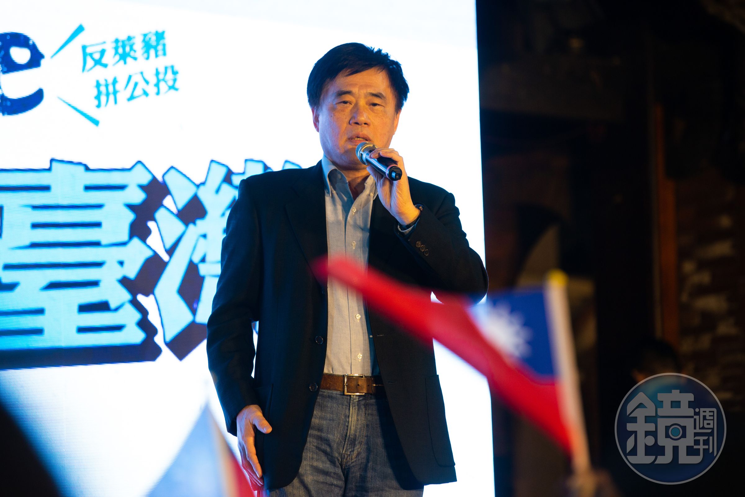郝龍斌接到詐騙電話，對方自稱高雄市政府社會局人員，指有人他拿的身分證申請低收入戶的補助。（本刊資料照）