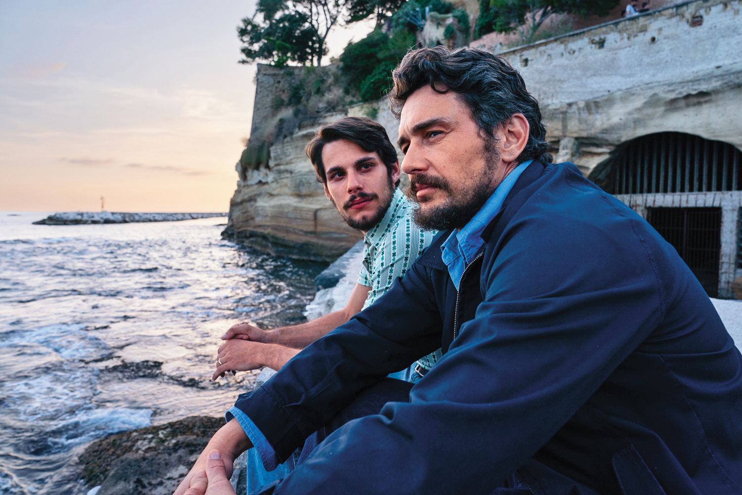 美國老兵回到拿坡里尋子，卻發現兒子是名走私犯，電影透過父子關係探討美、義間的歷史與情感糾葛。（聯影提供）