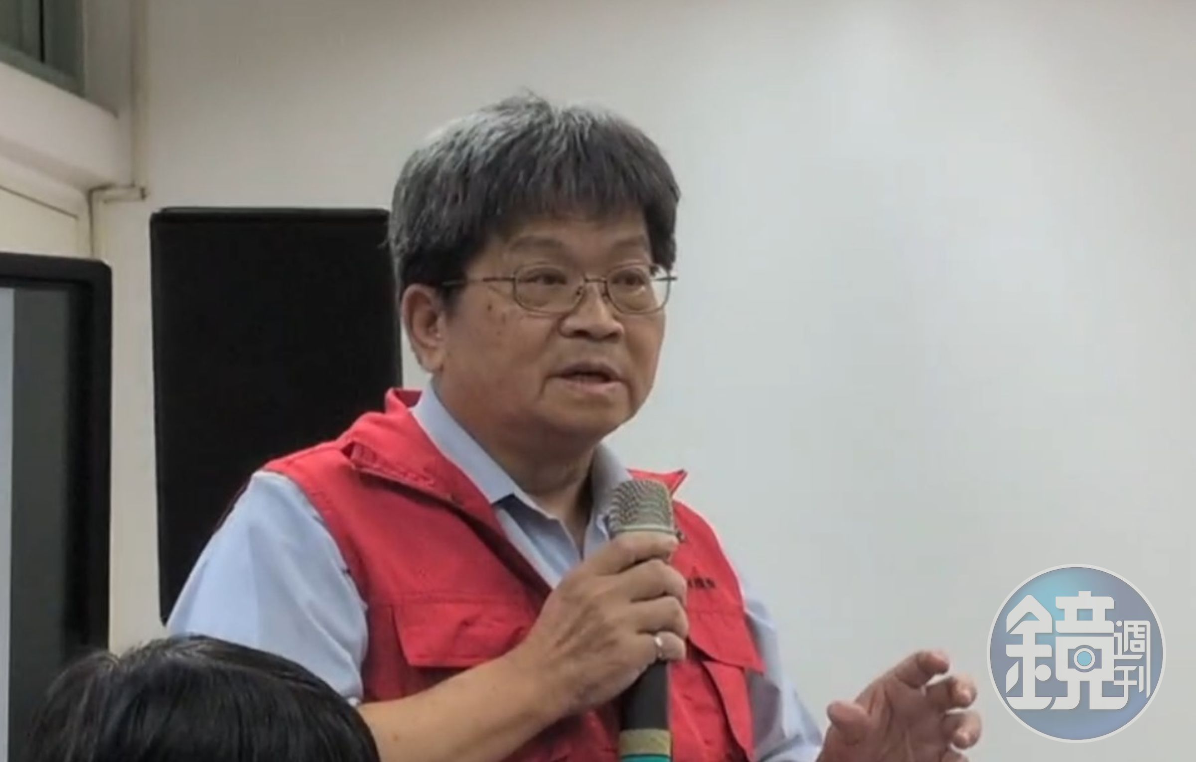 台中市農業局副局長蔡勇勝證實，遭塗改的三聯單是「送樣」單子，亦即甲聯，已向雲林化製場調閱中。