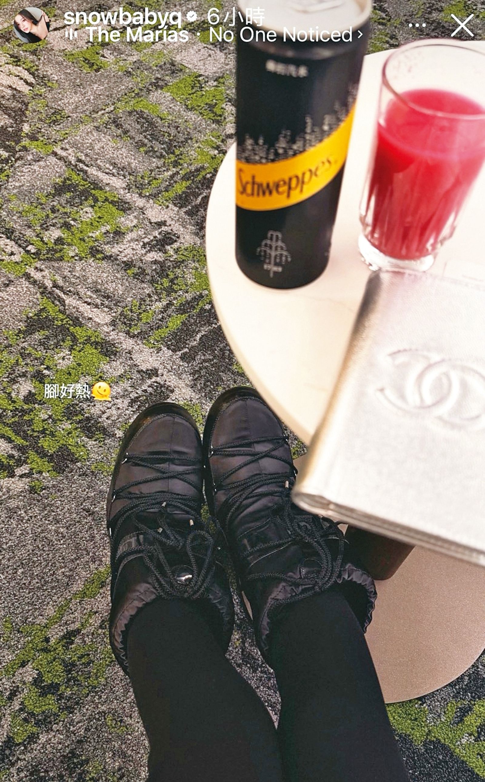 2月17日，蔡瑞雪上傳在華航貴賓室打卡的限時動態，時間就是凱文現身機場當天。（翻攝自蔡瑞雪IG）