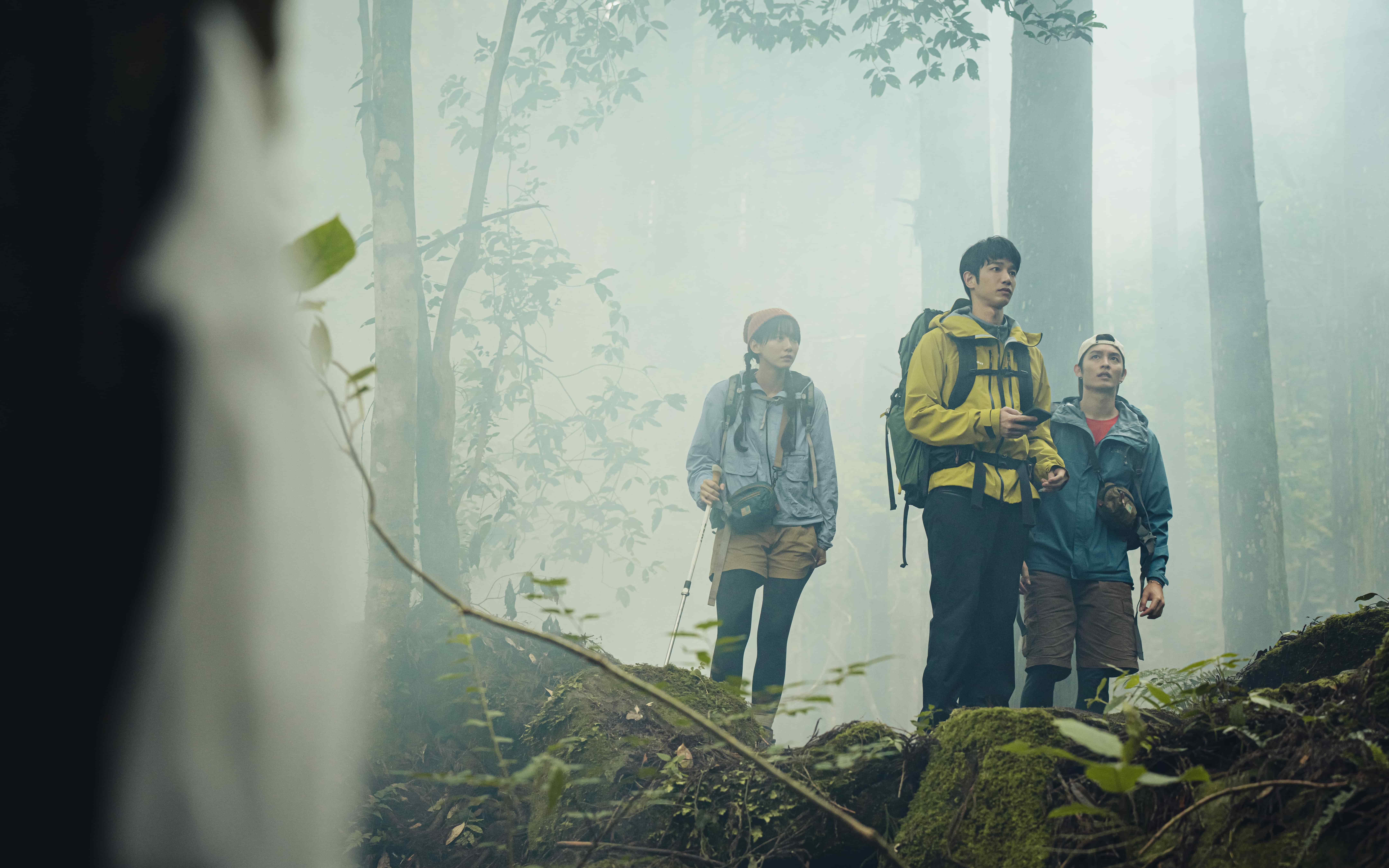 劉以豪及袁澧林一起合作《山忌 黃衣小飛俠》，他們都為此惡補恐怖電影。（威視電影提供）