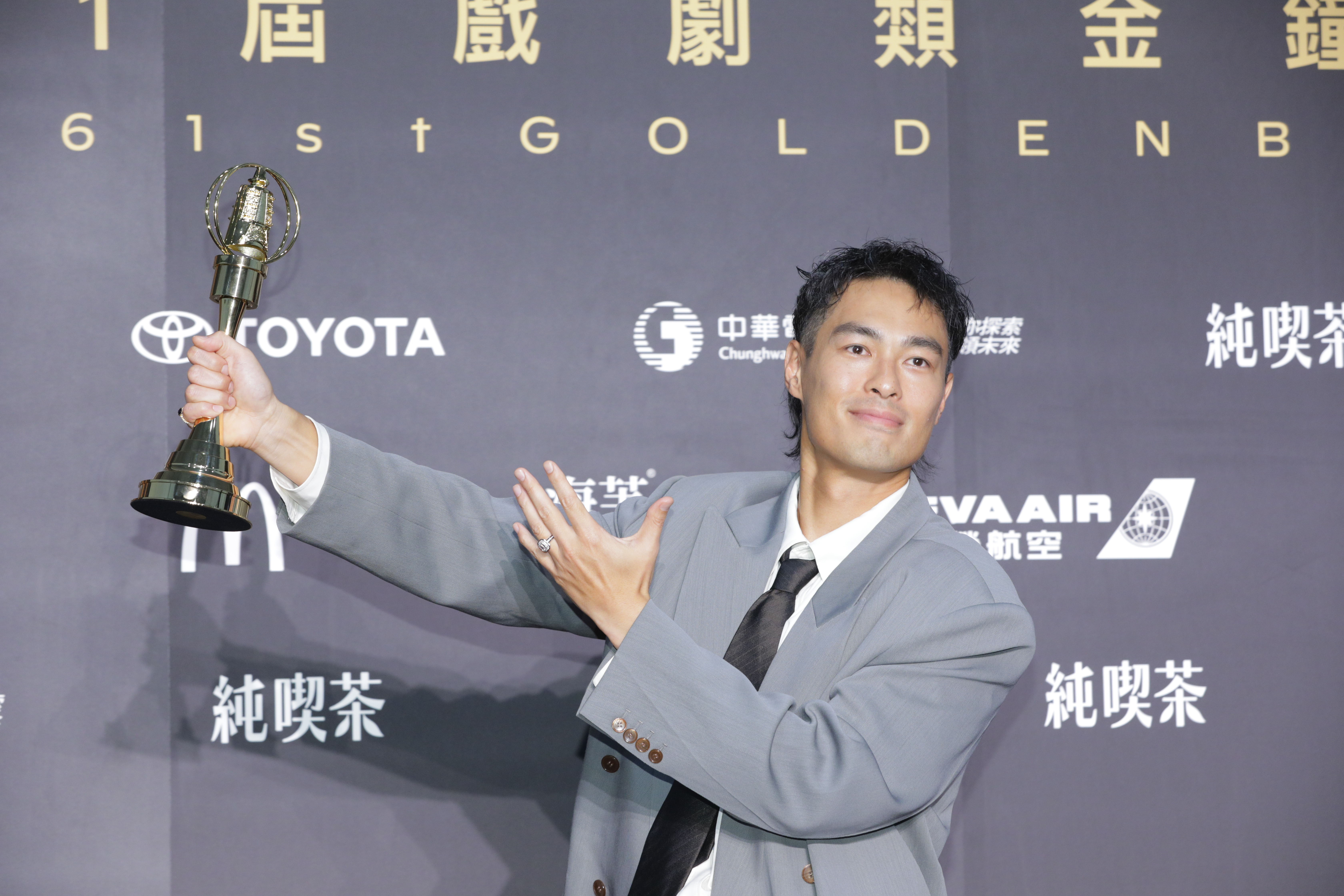金鐘61/入圍6次終於開胡!楊祐寧奪戲劇節目男配角獎 感言謝妻小「每次都能接住我」