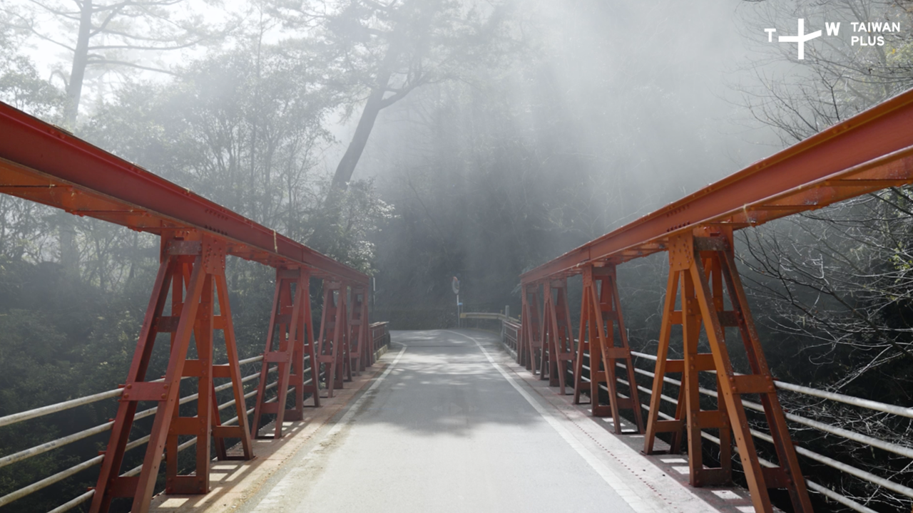 中橫公路上現存的4座艾菲爾鐵橋，包括圖中的關興橋，以及慈航橋、慈雲橋和清泉橋。（TaiwanPlus提供）