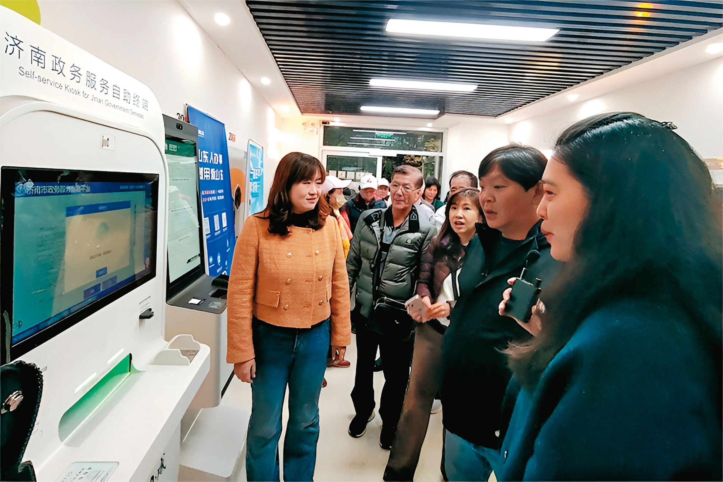 新北團。山東台辦邀約新北市村里長出遊,趁機鼓吹一國兩制、替泛藍陣營拉票,同變相賄選。(翻攝中國台灣網)