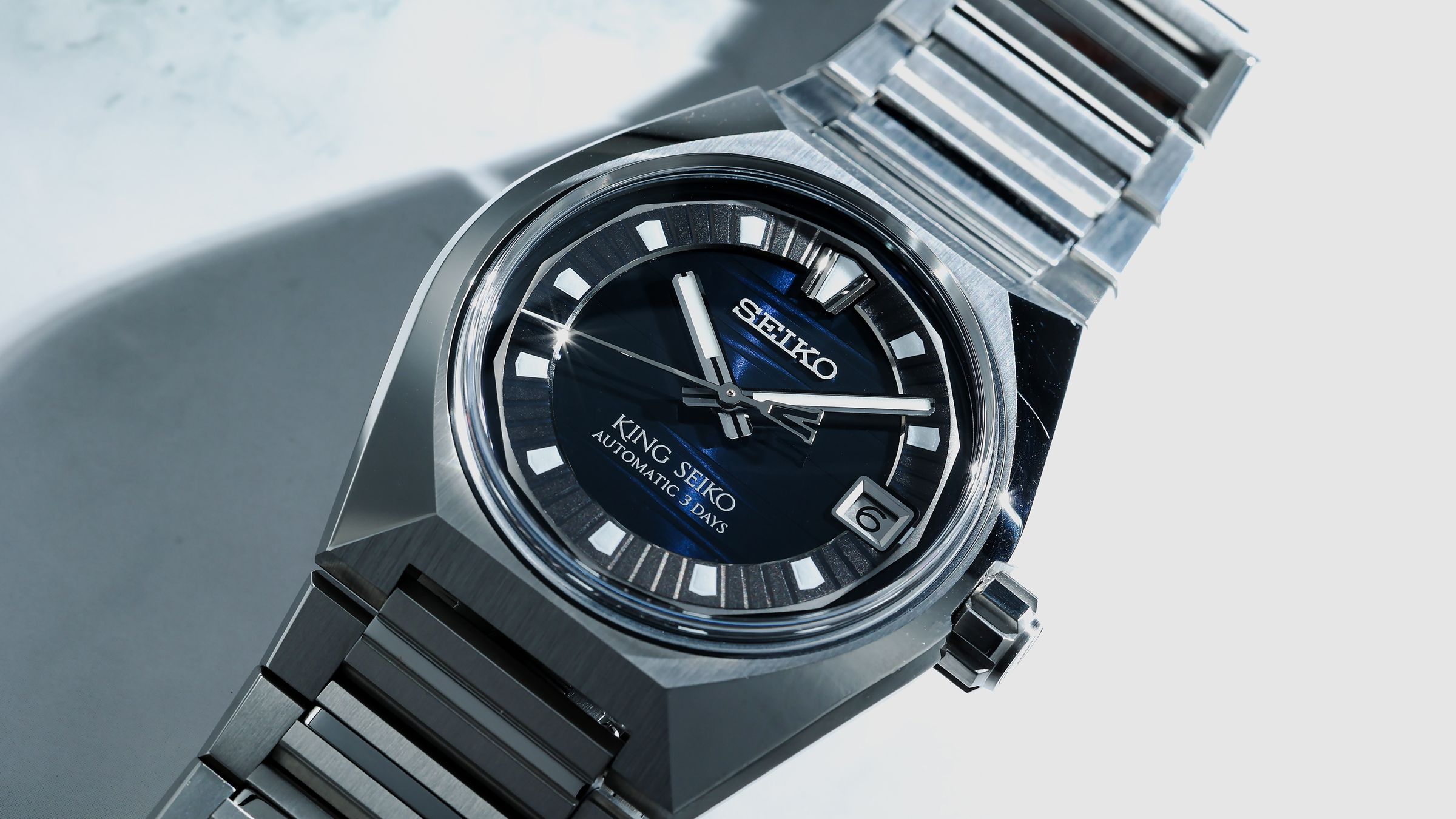 King Seiko Vanac｜SLA085／錶徑41mm／不鏽鋼材質／時、分、秒、日期指示／8L45自動上鍊機芯／防水10大氣壓／NT$95,000